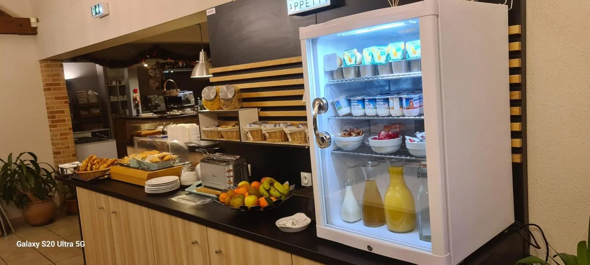 Restaurant/places to eat in Hôtel Restaurant du Lac