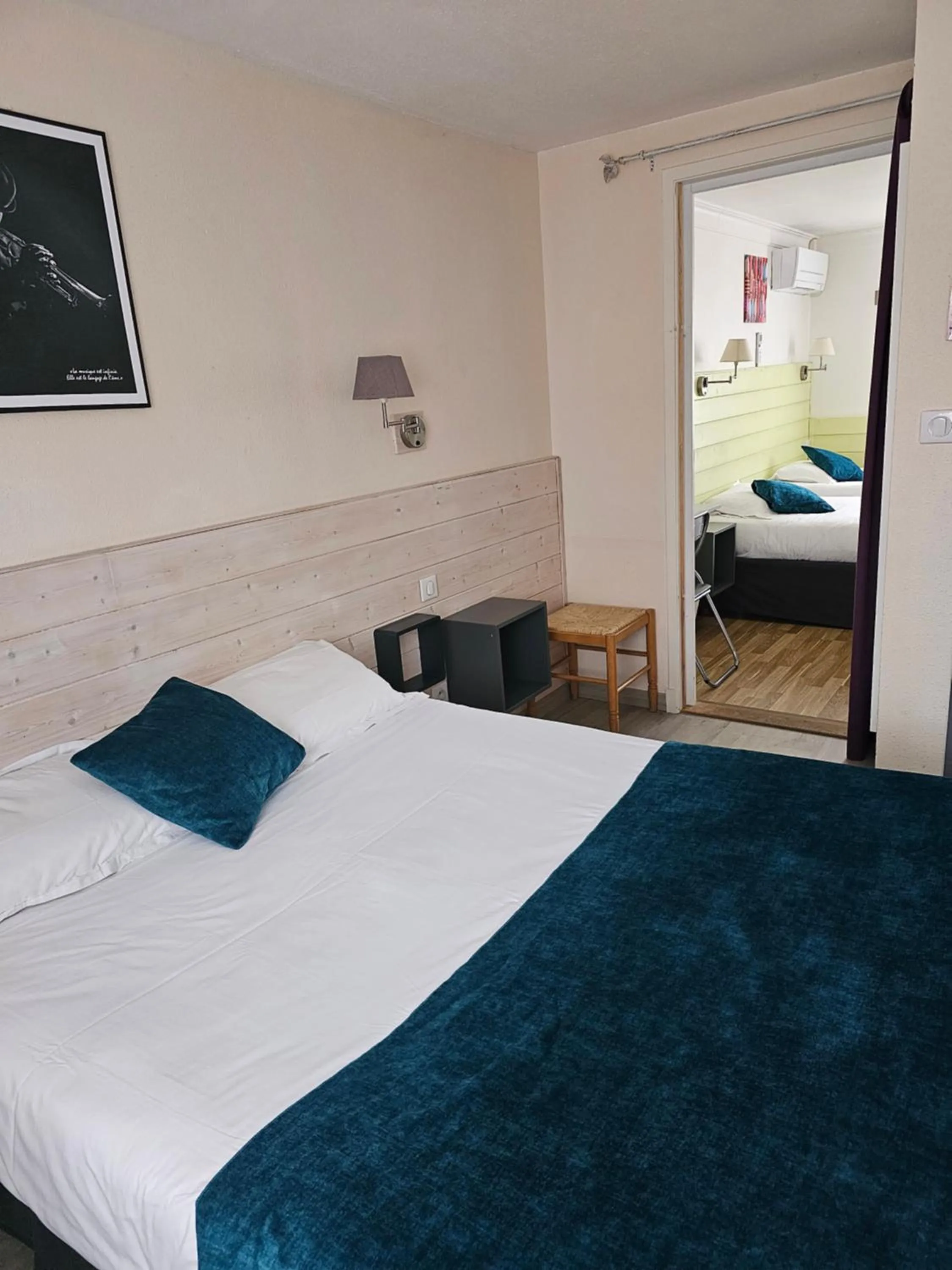 Bed in Hôtel Restaurant du Lac