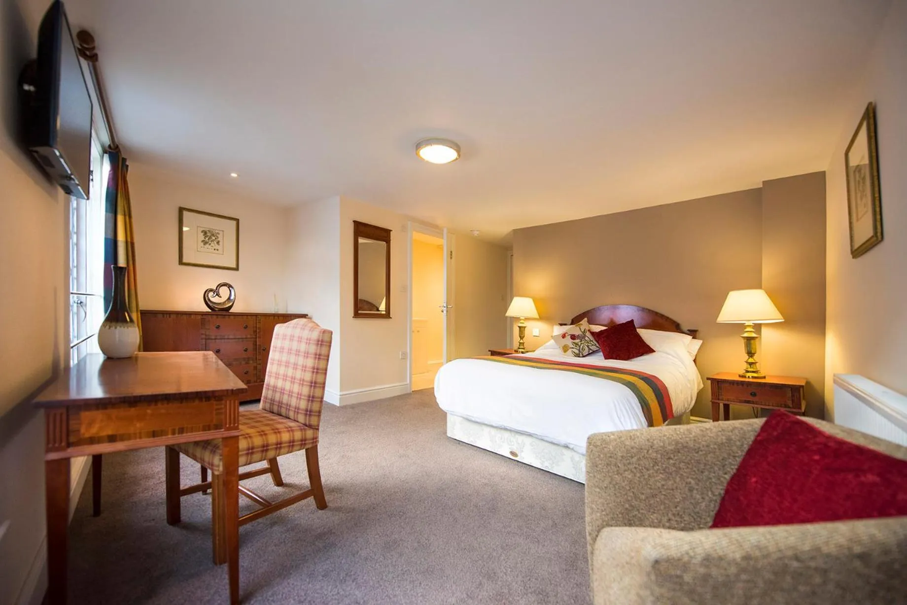 Bedroom, Bed in Seven Stars