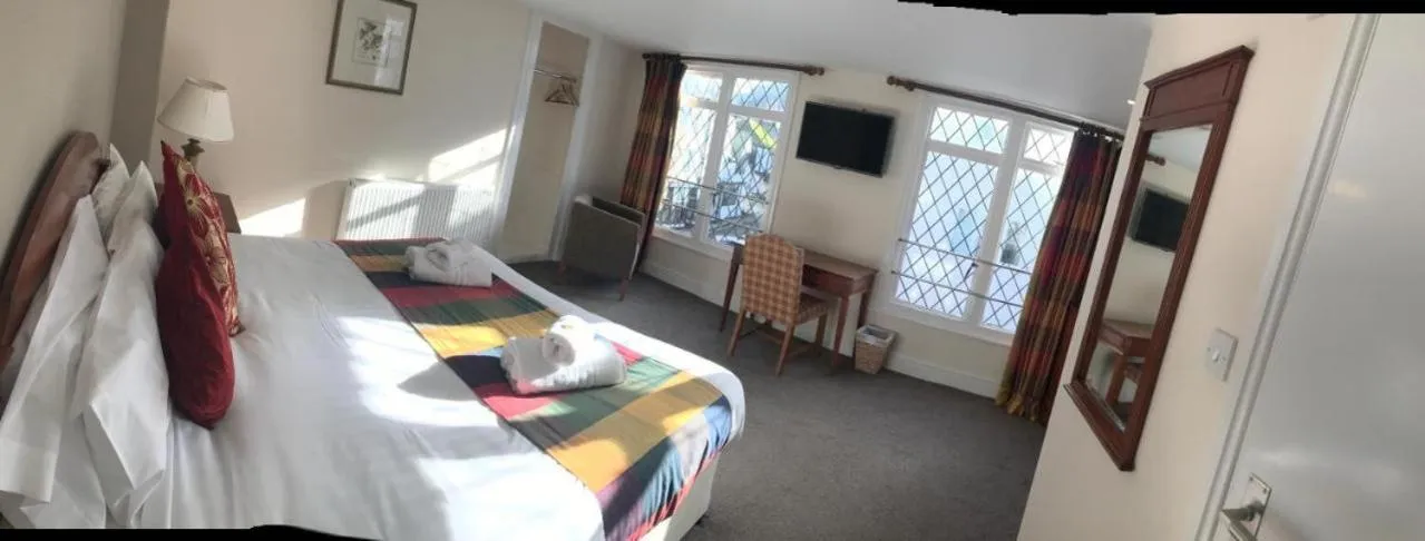 Bedroom, Bed in Seven Stars