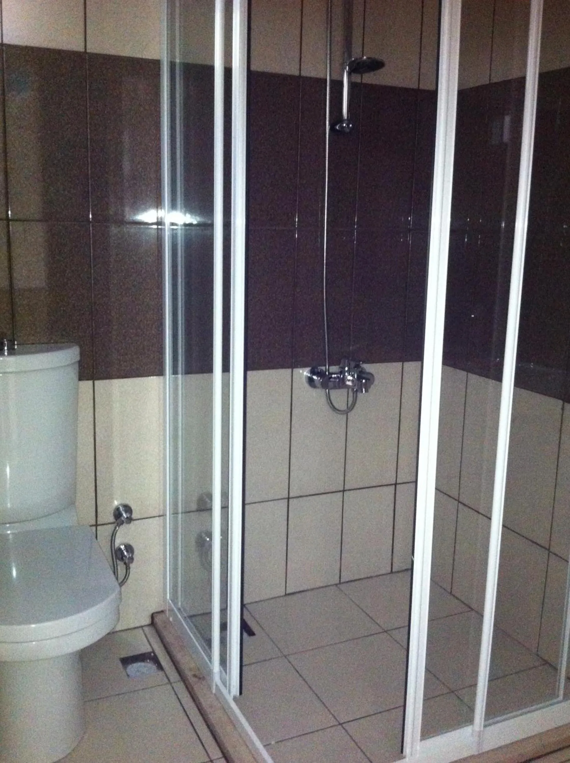 Toilet in Ponz Hotel