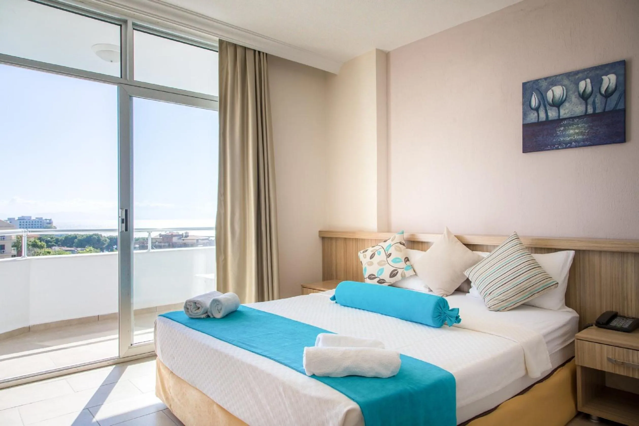 Sea view, Bed in Ponz Hotel