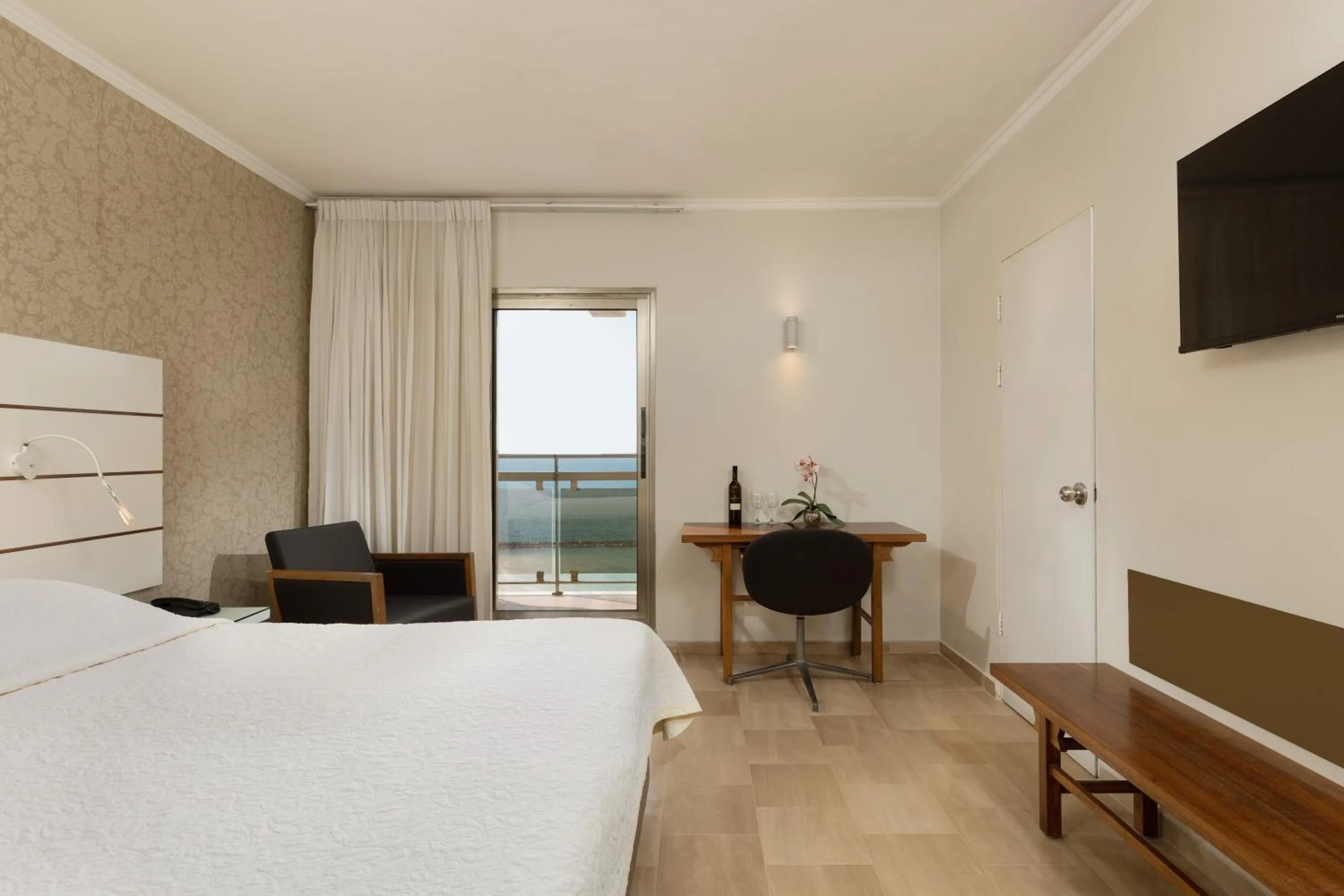 Bed in Residence Beach Hotel