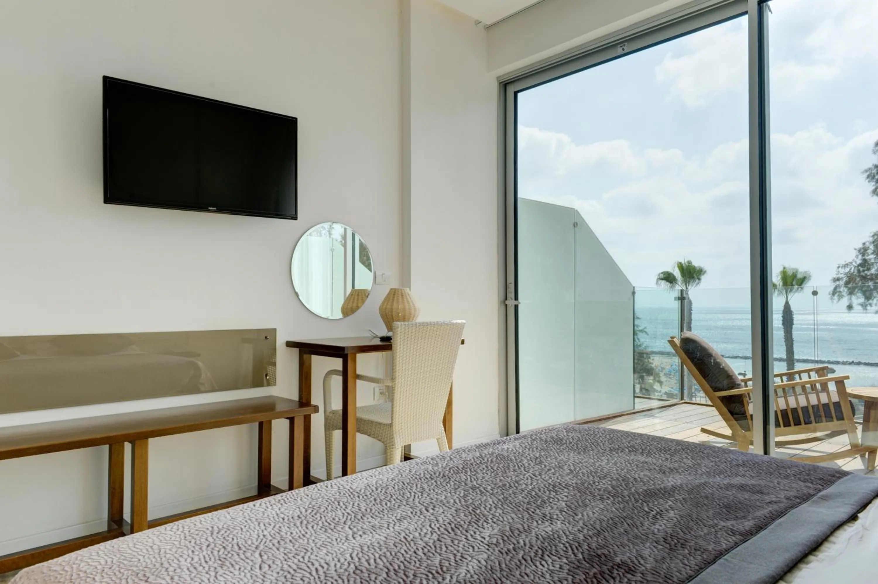 TV and multimedia in Residence Beach Hotel