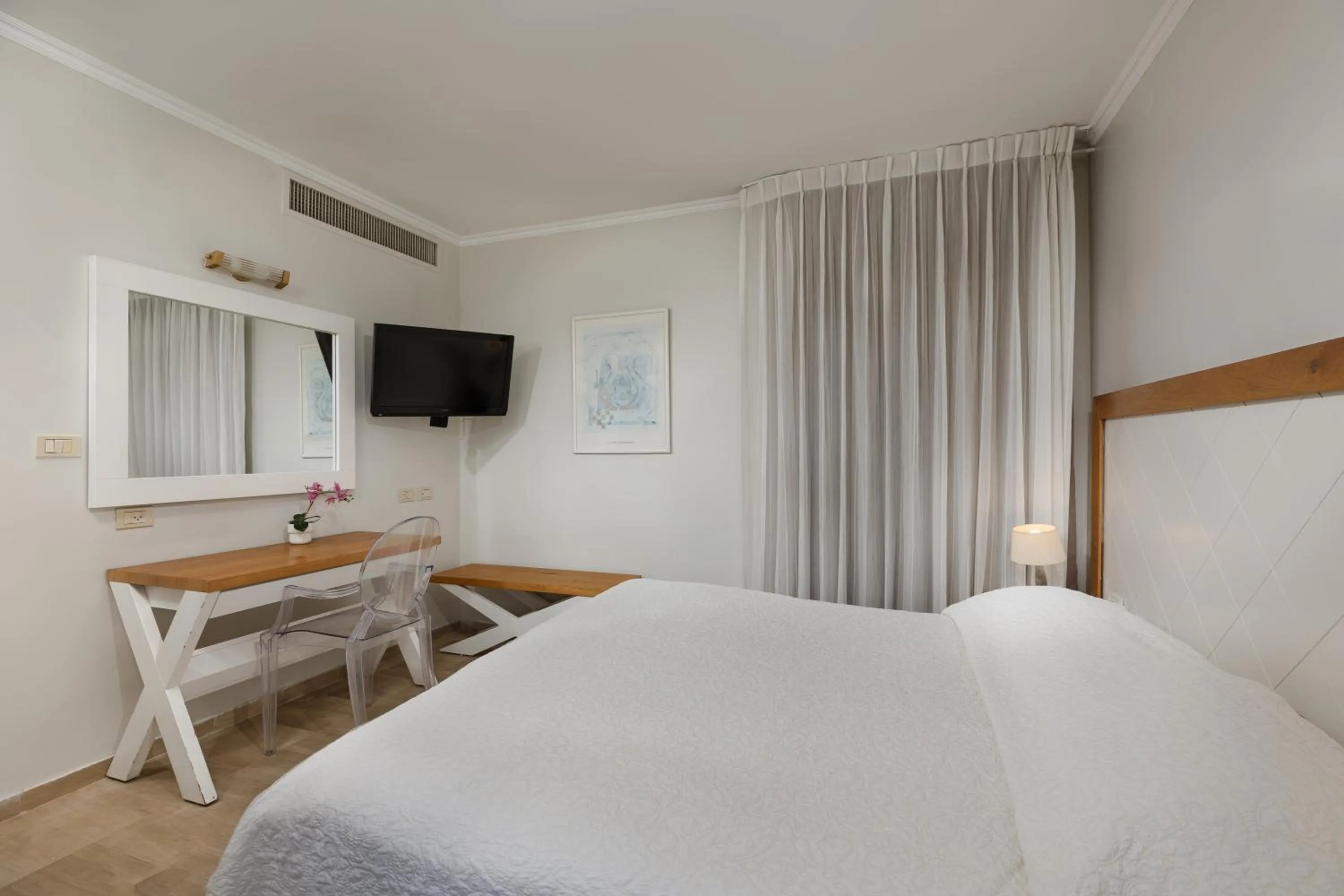 Bed in Residence Beach Hotel