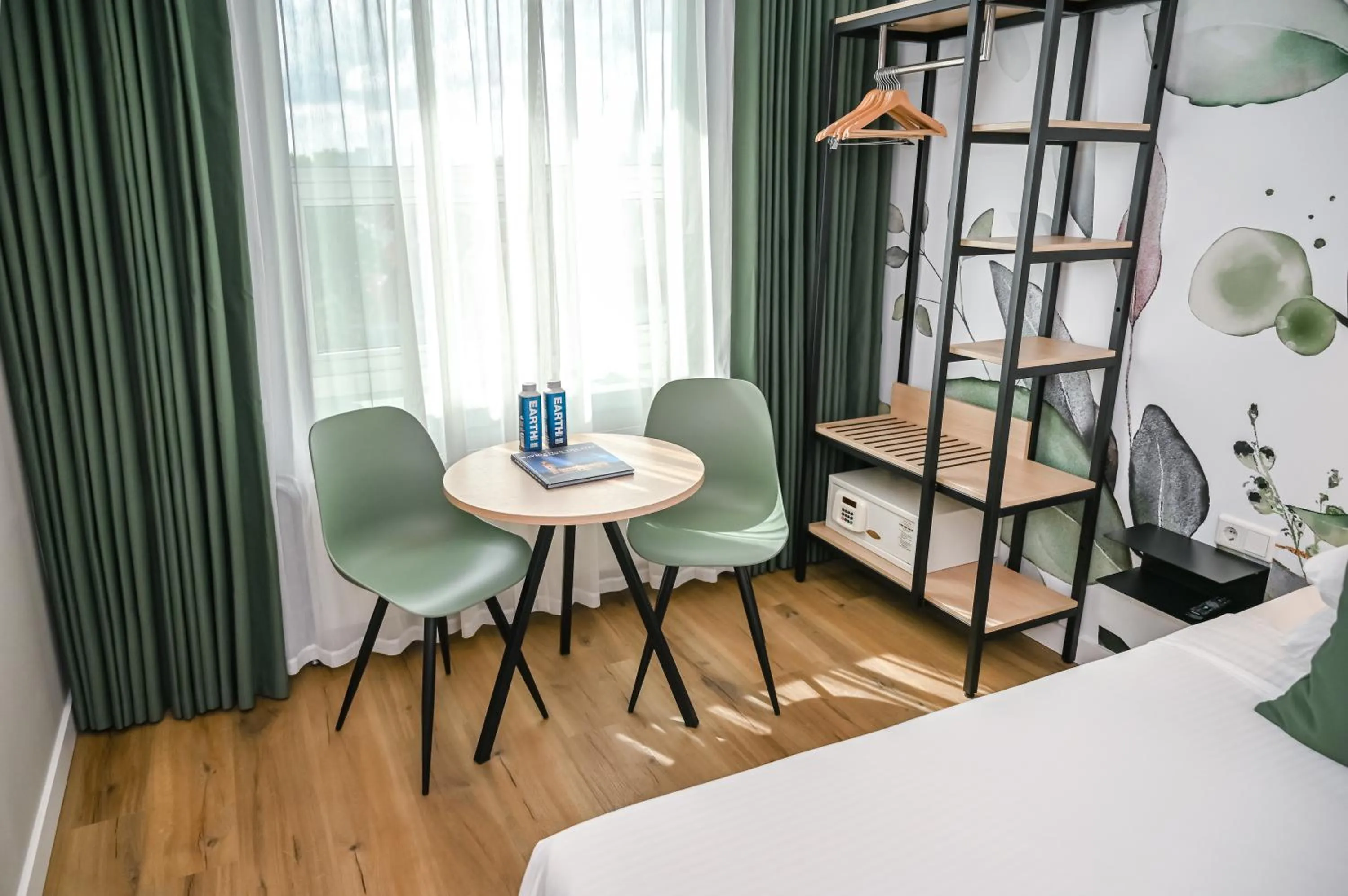 Seating area in Court Garden Hotel