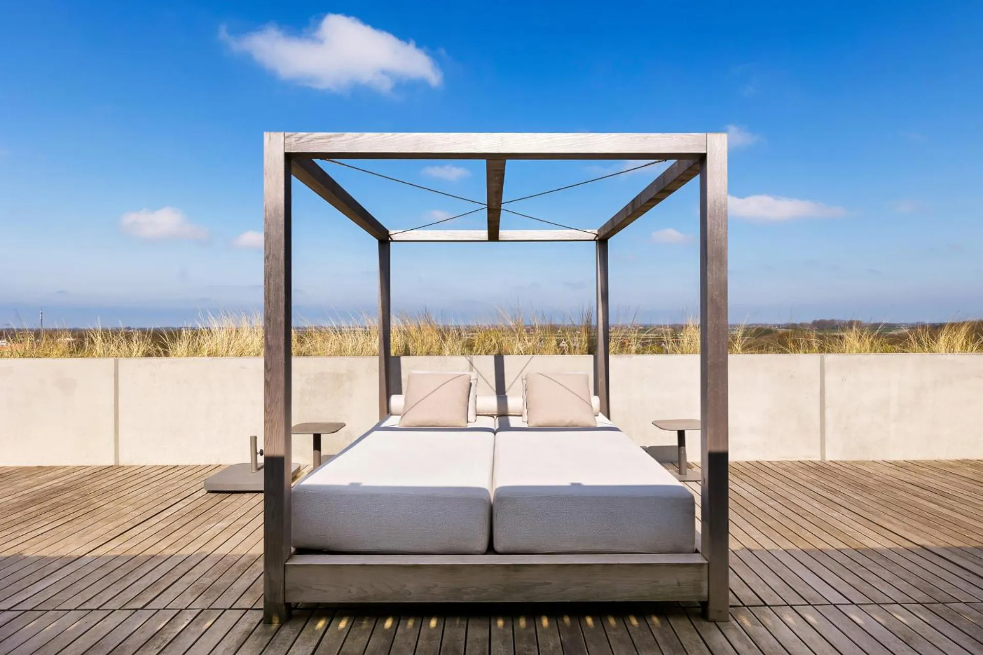 Balcony/Terrace, Bed in Duinhotel Tien Torens
