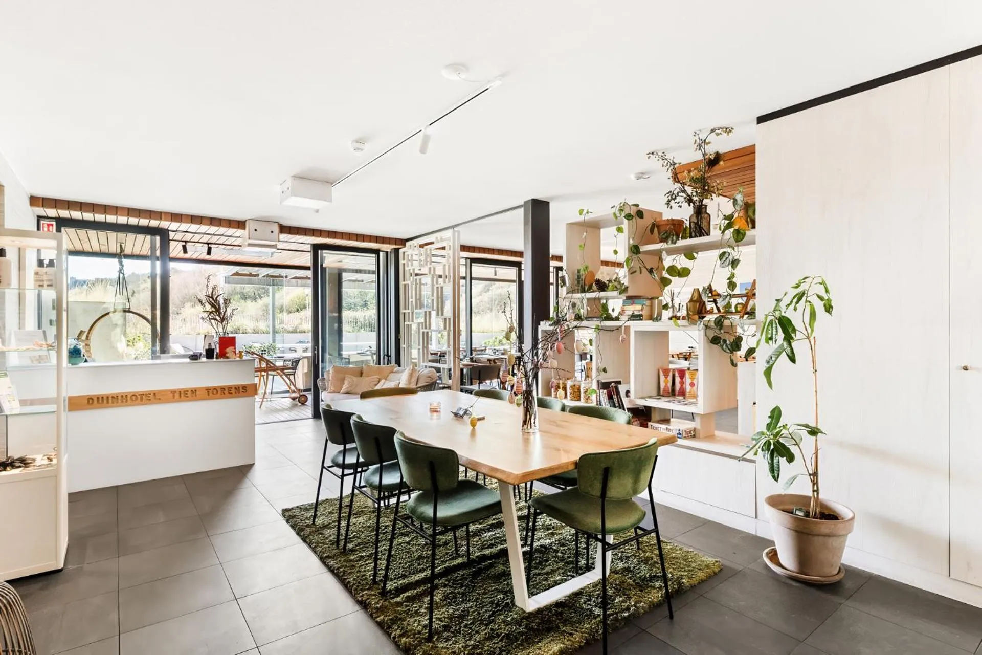 Lobby or reception in Duinhotel Tien Torens
