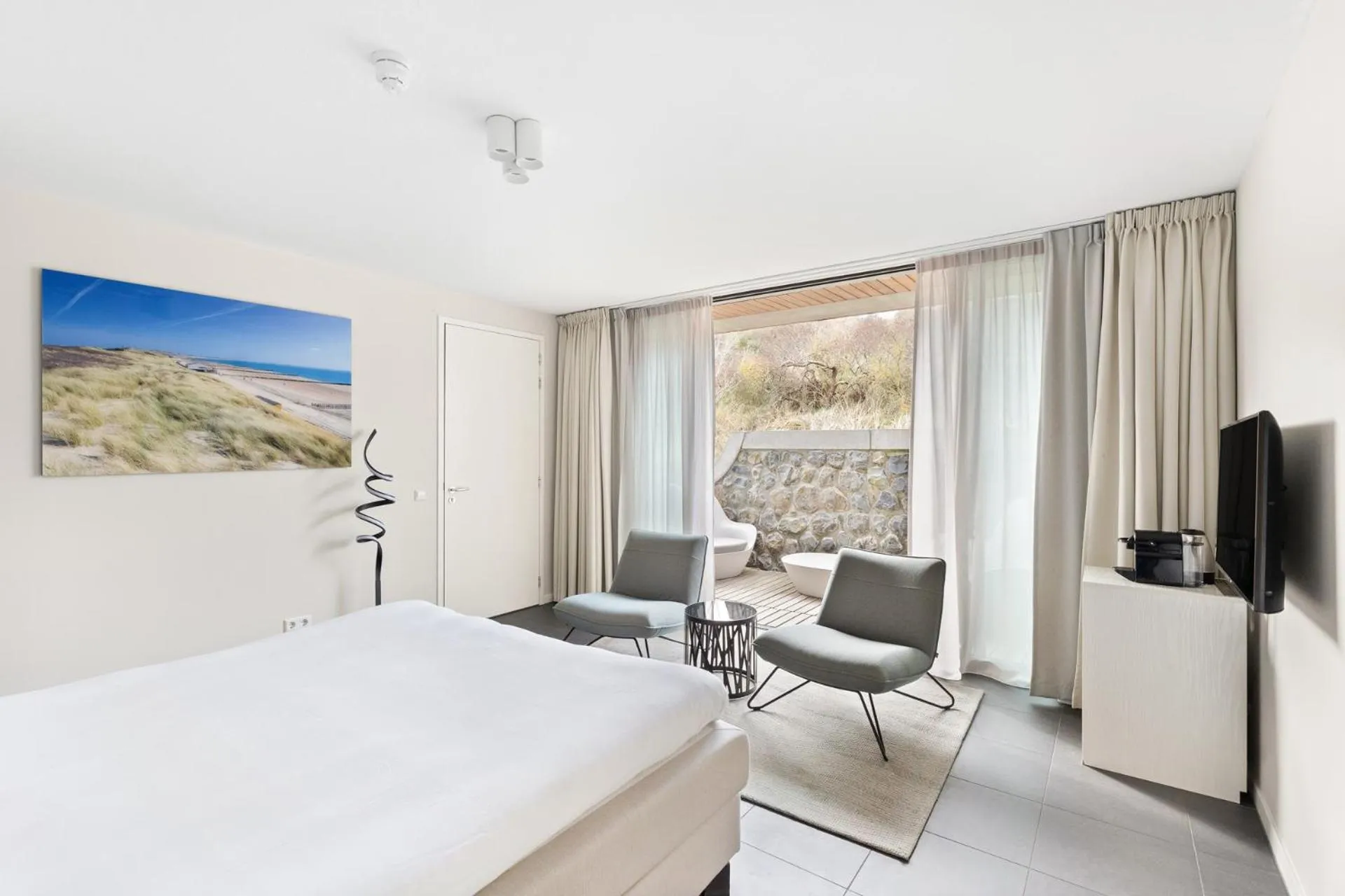 Bedroom, Bed in Duinhotel Tien Torens