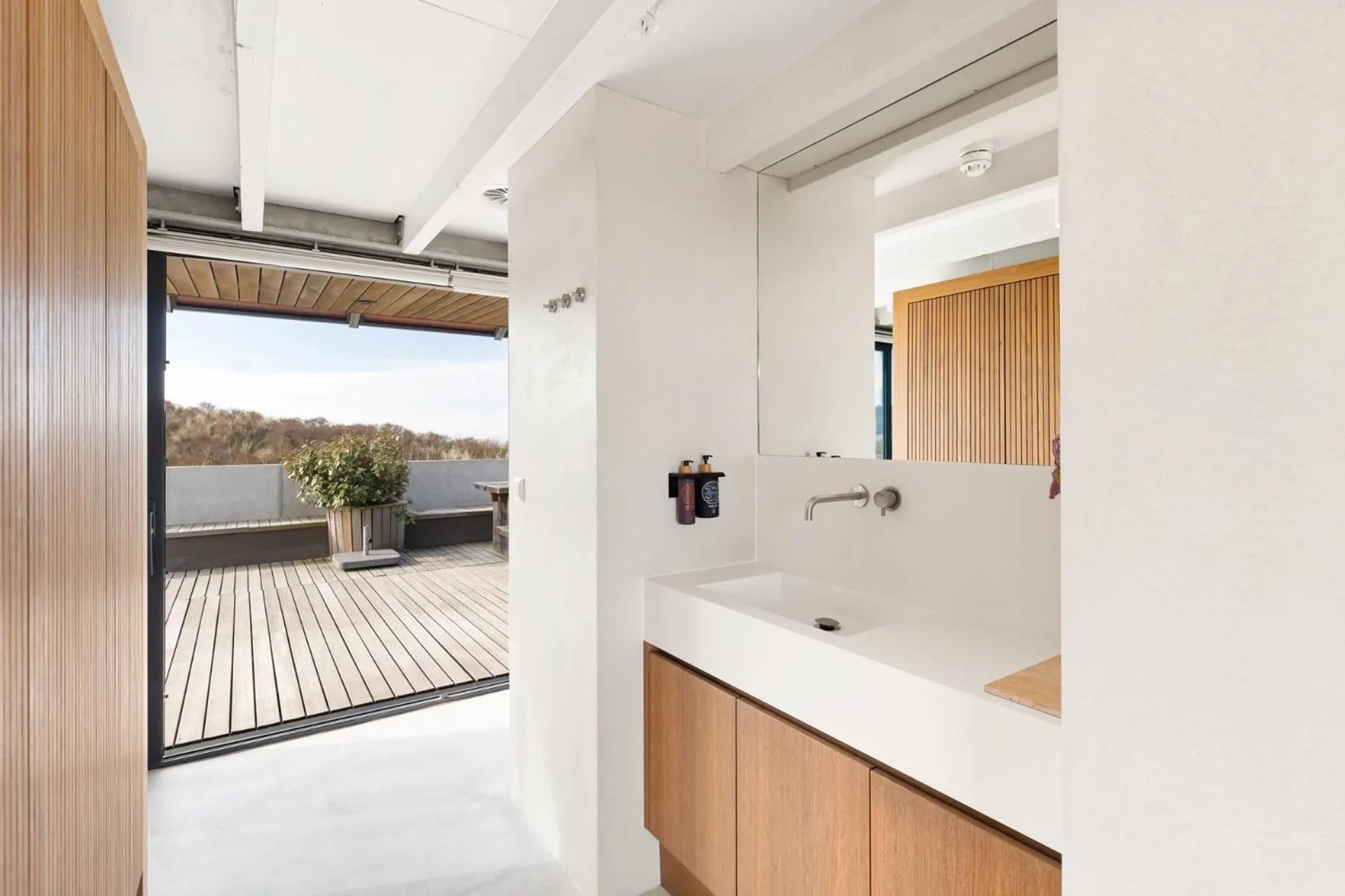 Bathroom in Duinhotel Tien Torens