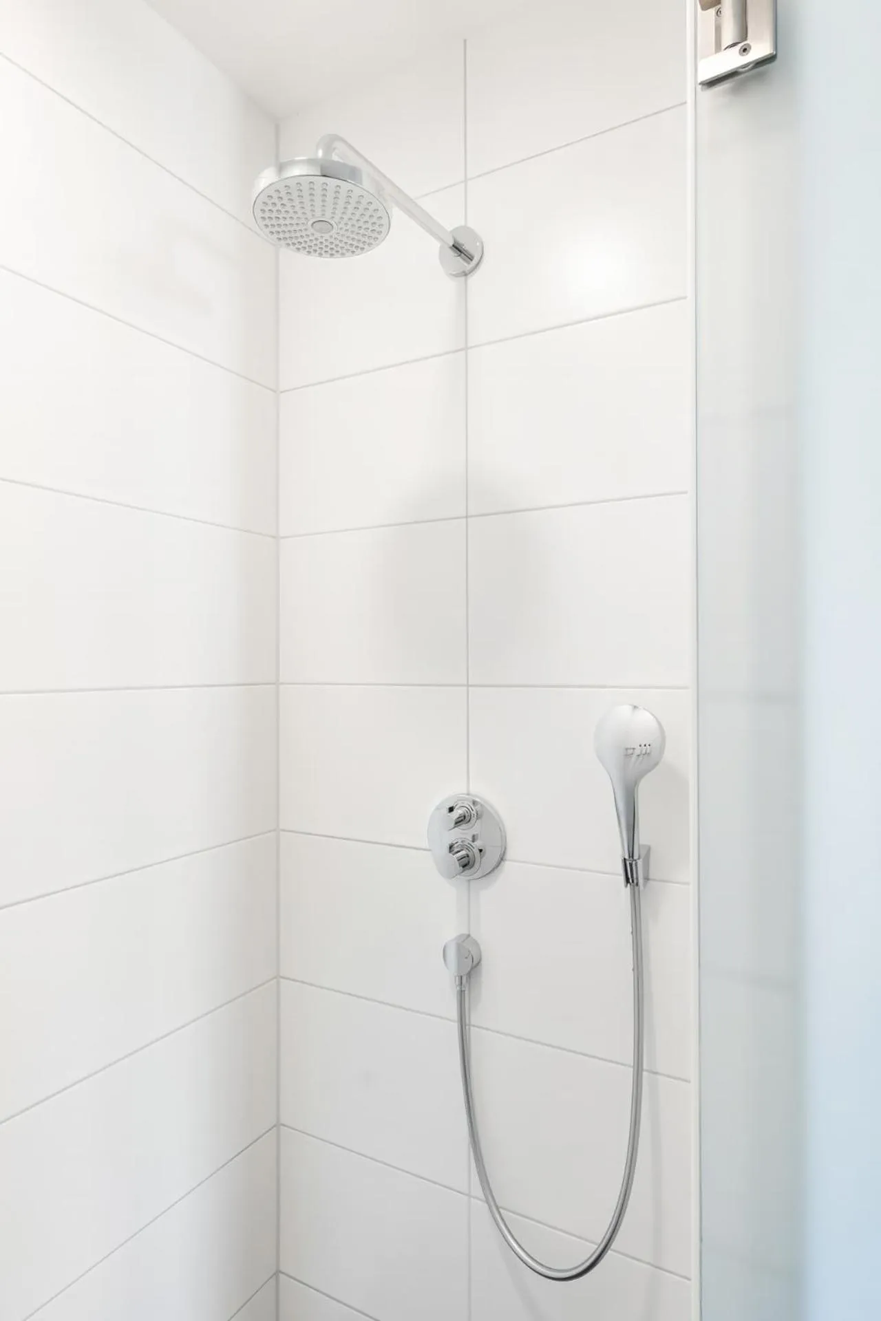 Shower in Duinhotel Tien Torens