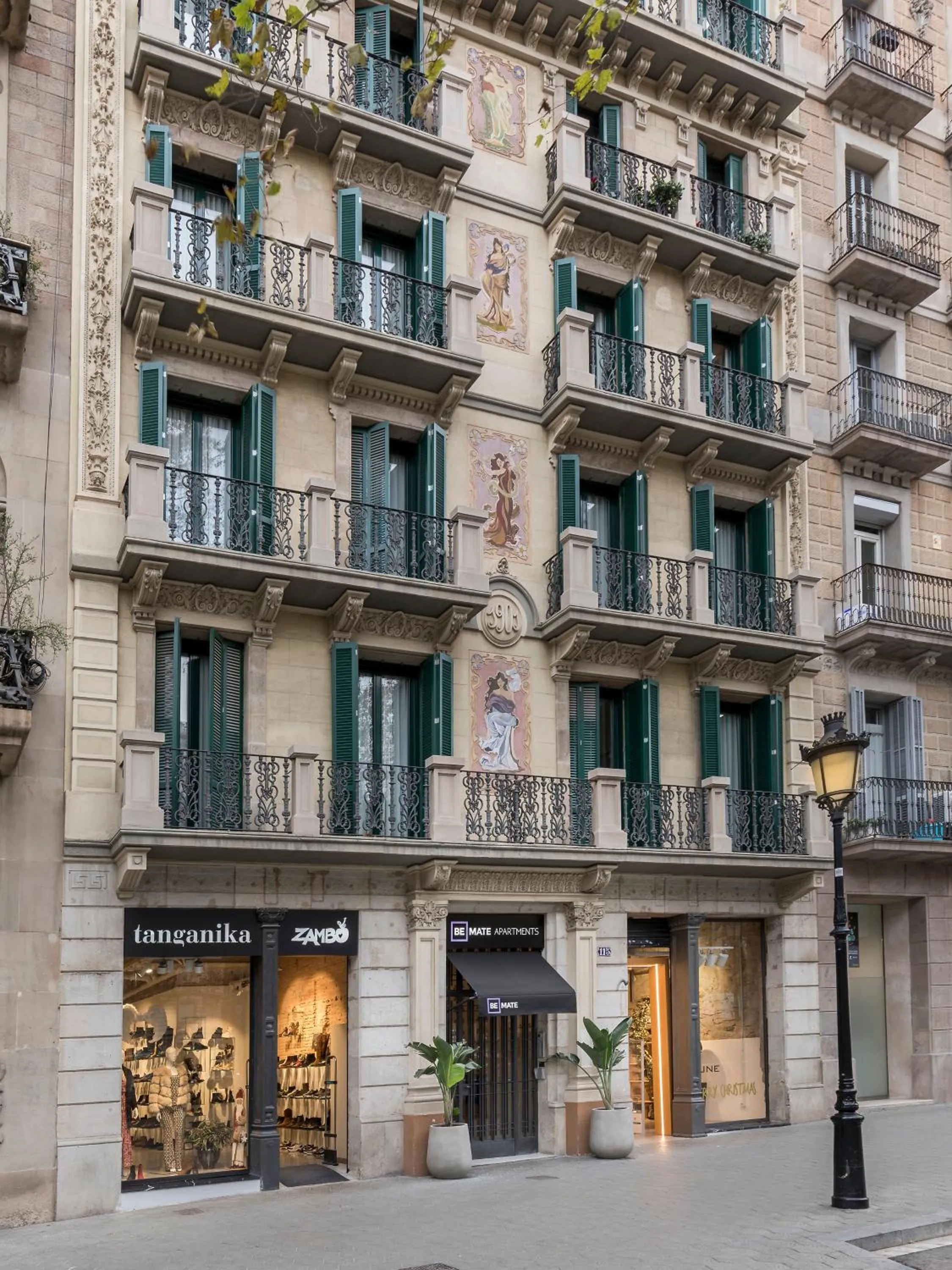 Property building in Be Mate Paseo de Gracia