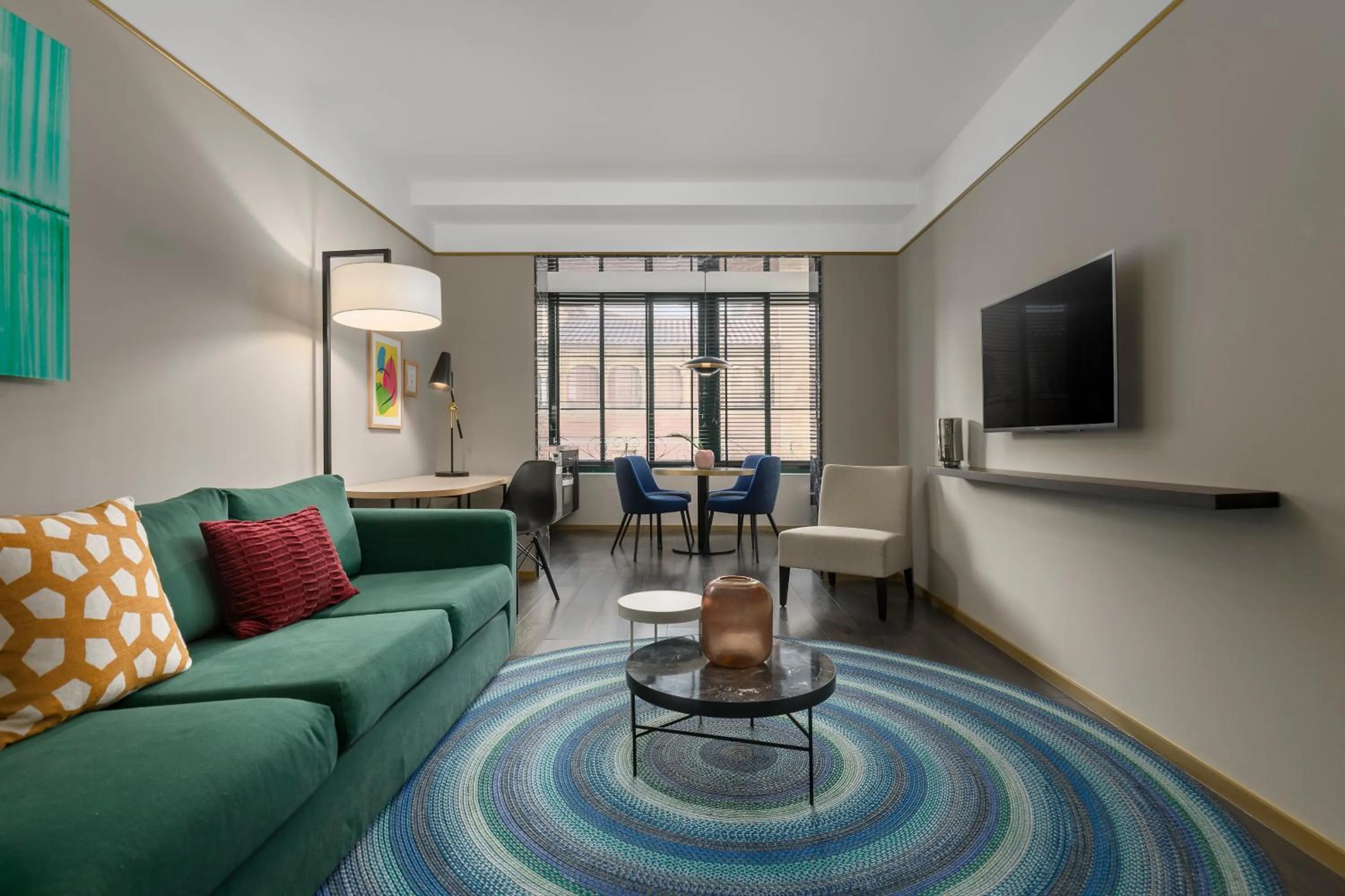 TV and multimedia in Be Mate Paseo de Gracia