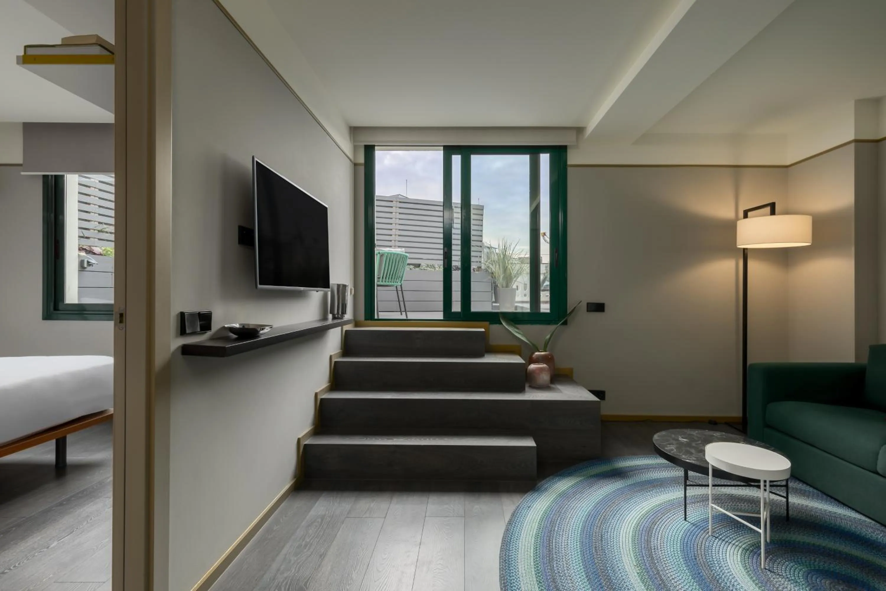 Living room, Bed in Be Mate Paseo de Gracia