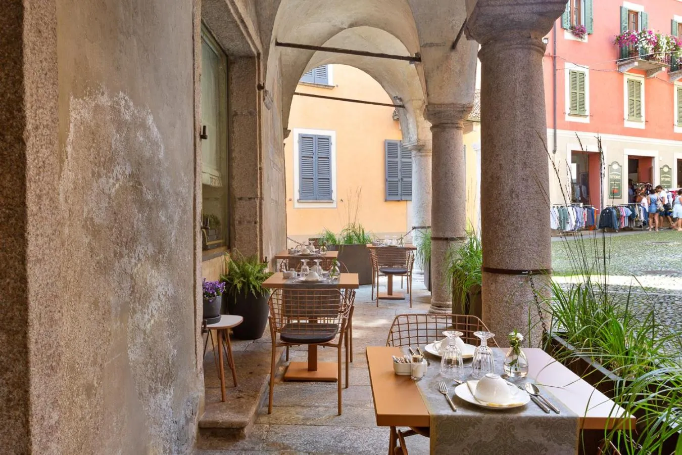 Restaurant/places to eat in Hotel Pironi