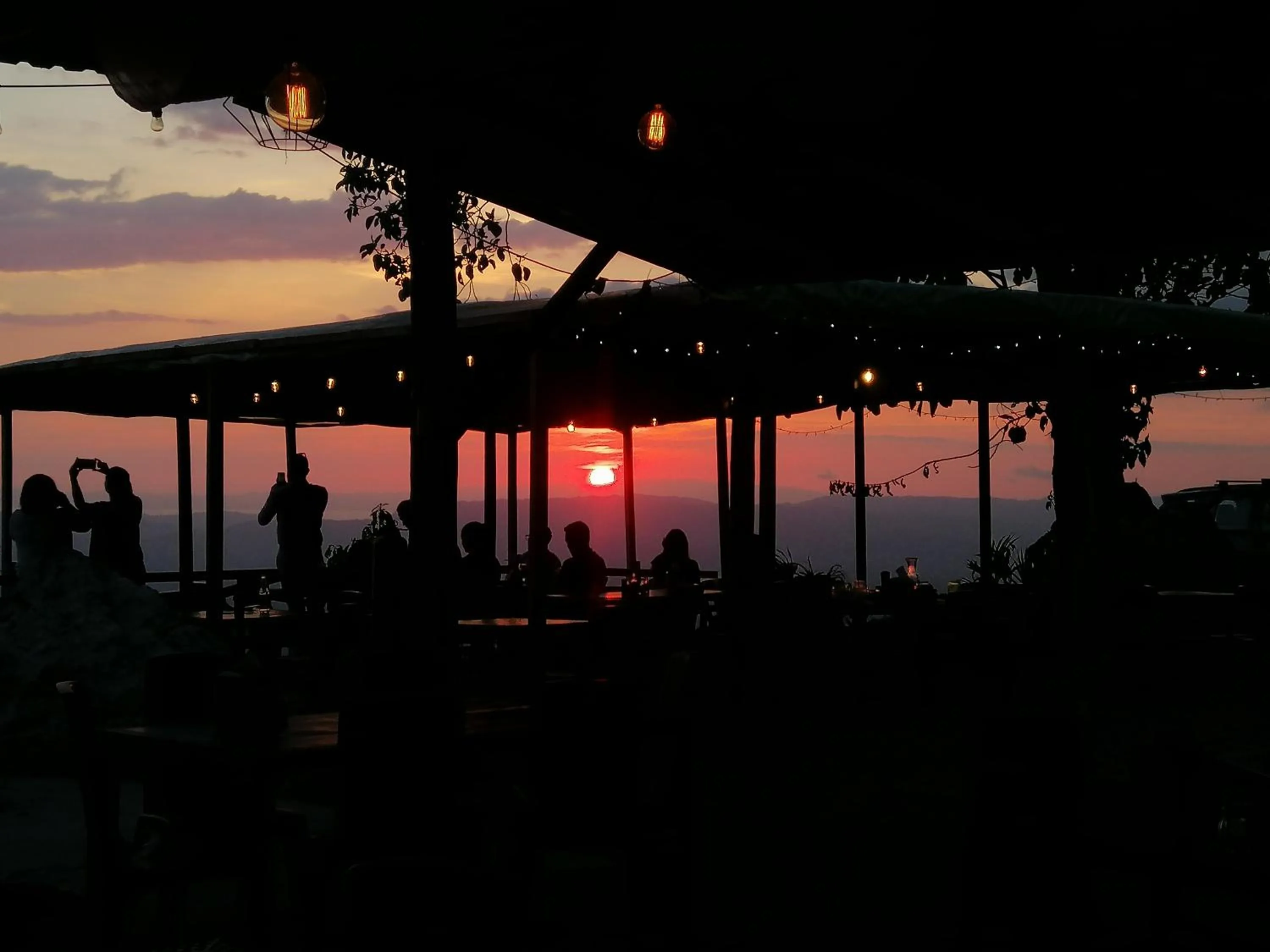 Restaurant/places to eat in Casa Linda Vista