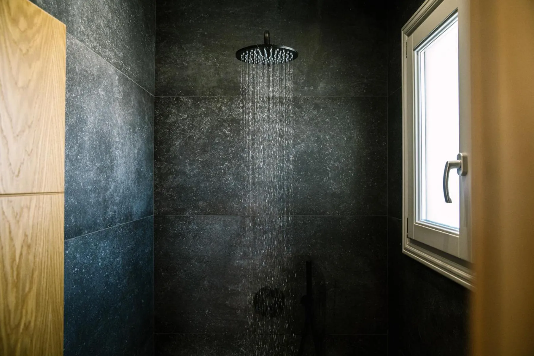 Shower in Kalisti Hotel & Suites