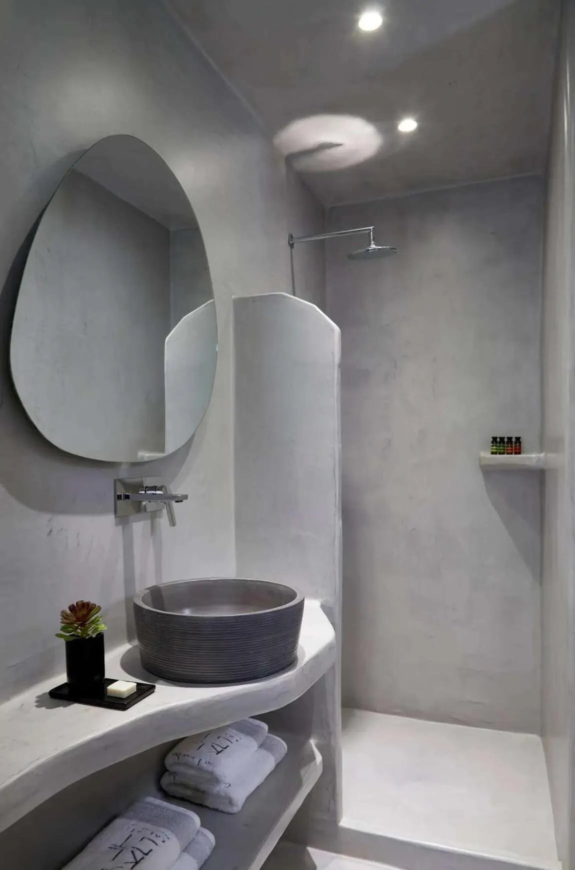 Bathroom in Kalisti Hotel & Suites