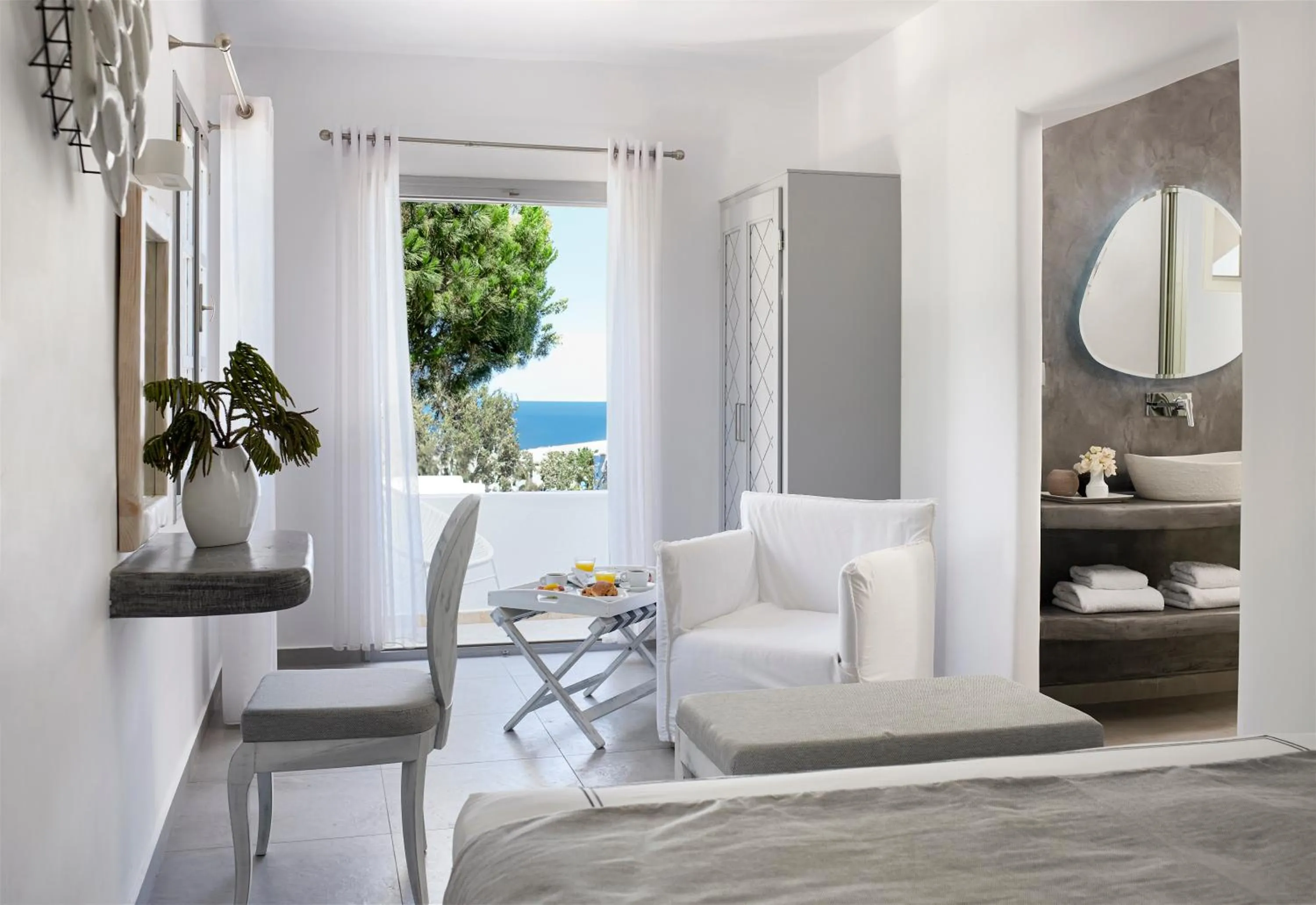 Photo of the whole room, Bed in Kalisti Hotel & Suites