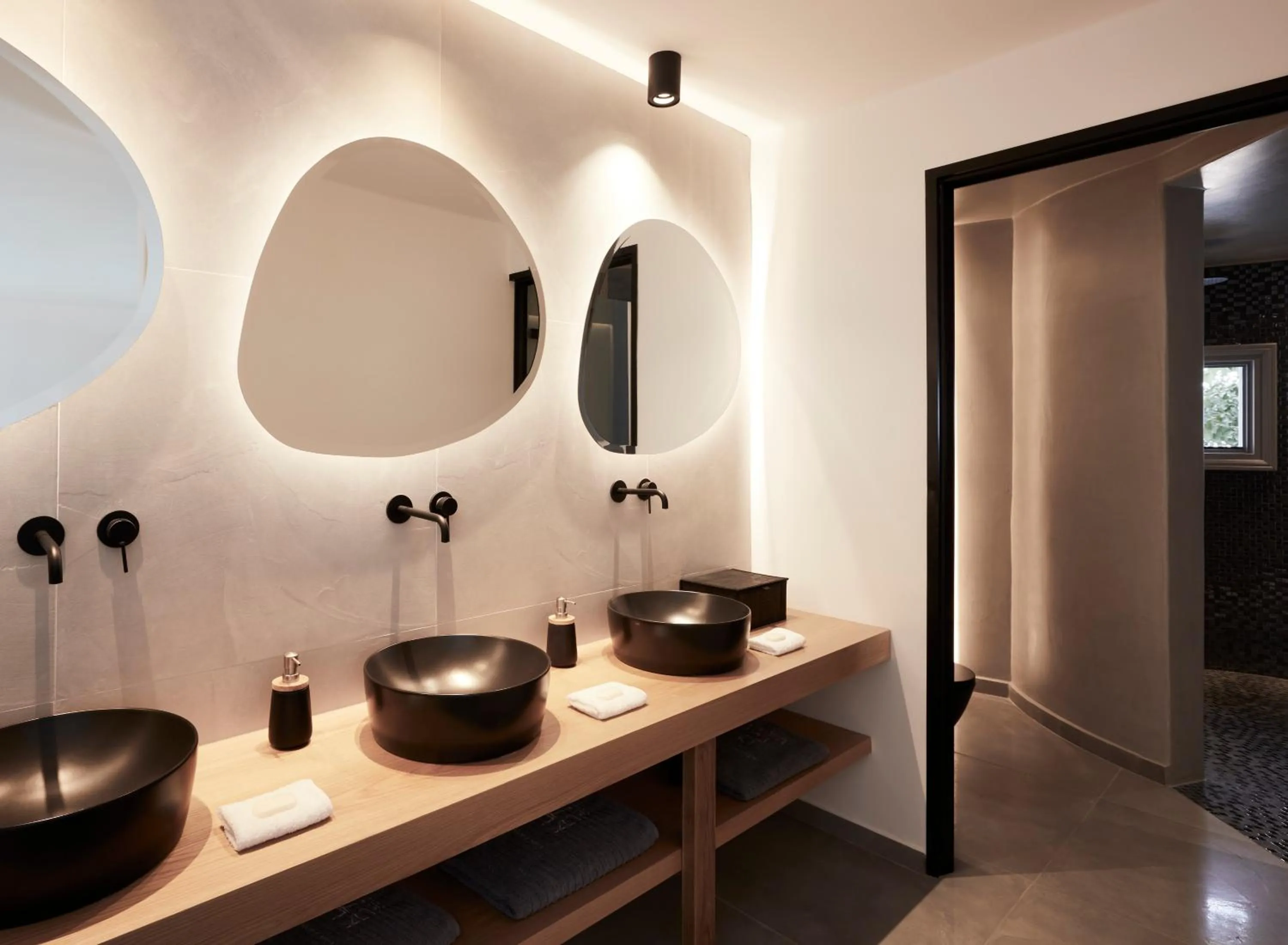 Bathroom in Kalisti Hotel & Suites