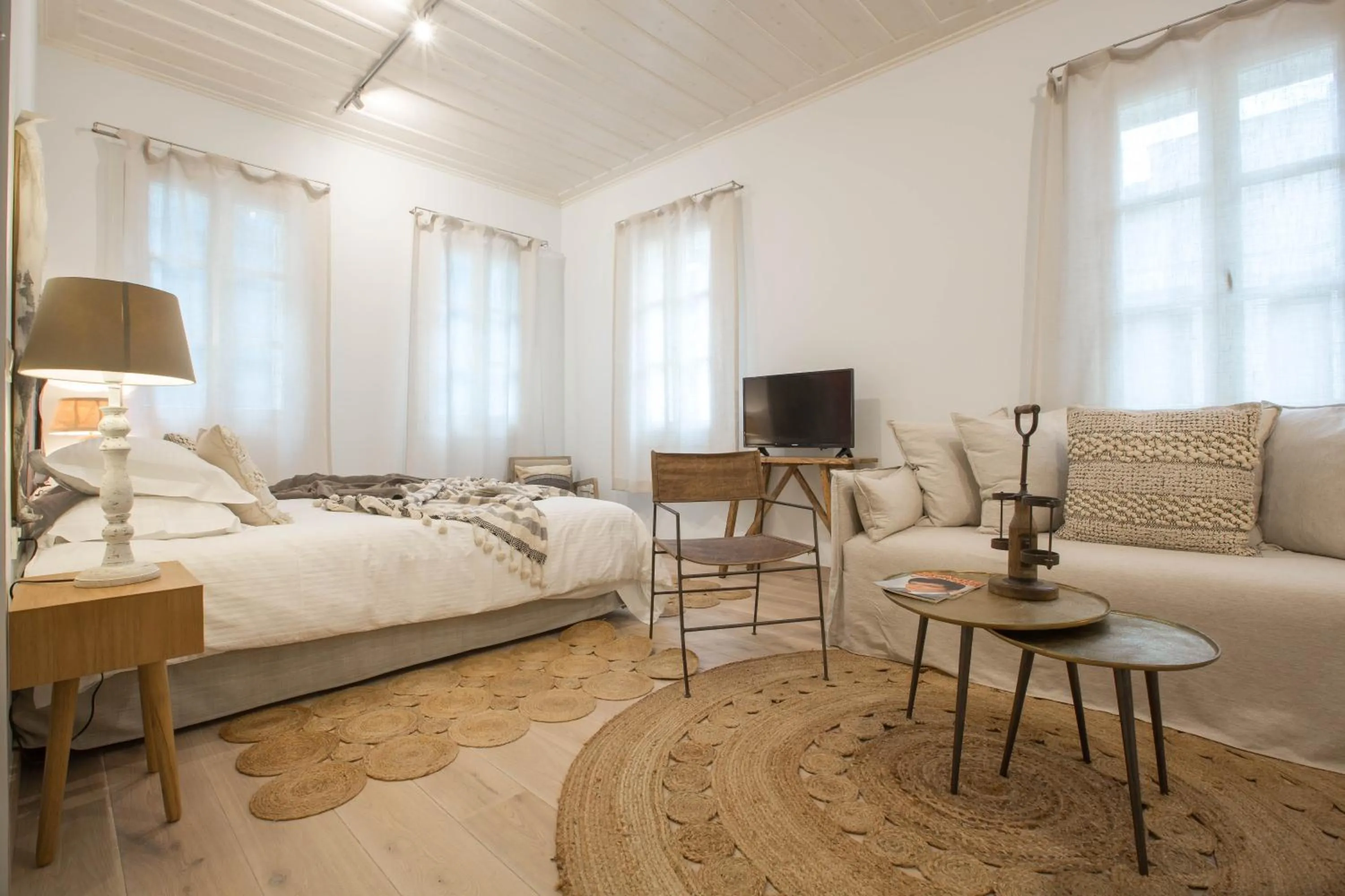 Photo of the whole room, Bed in Amymone Suites