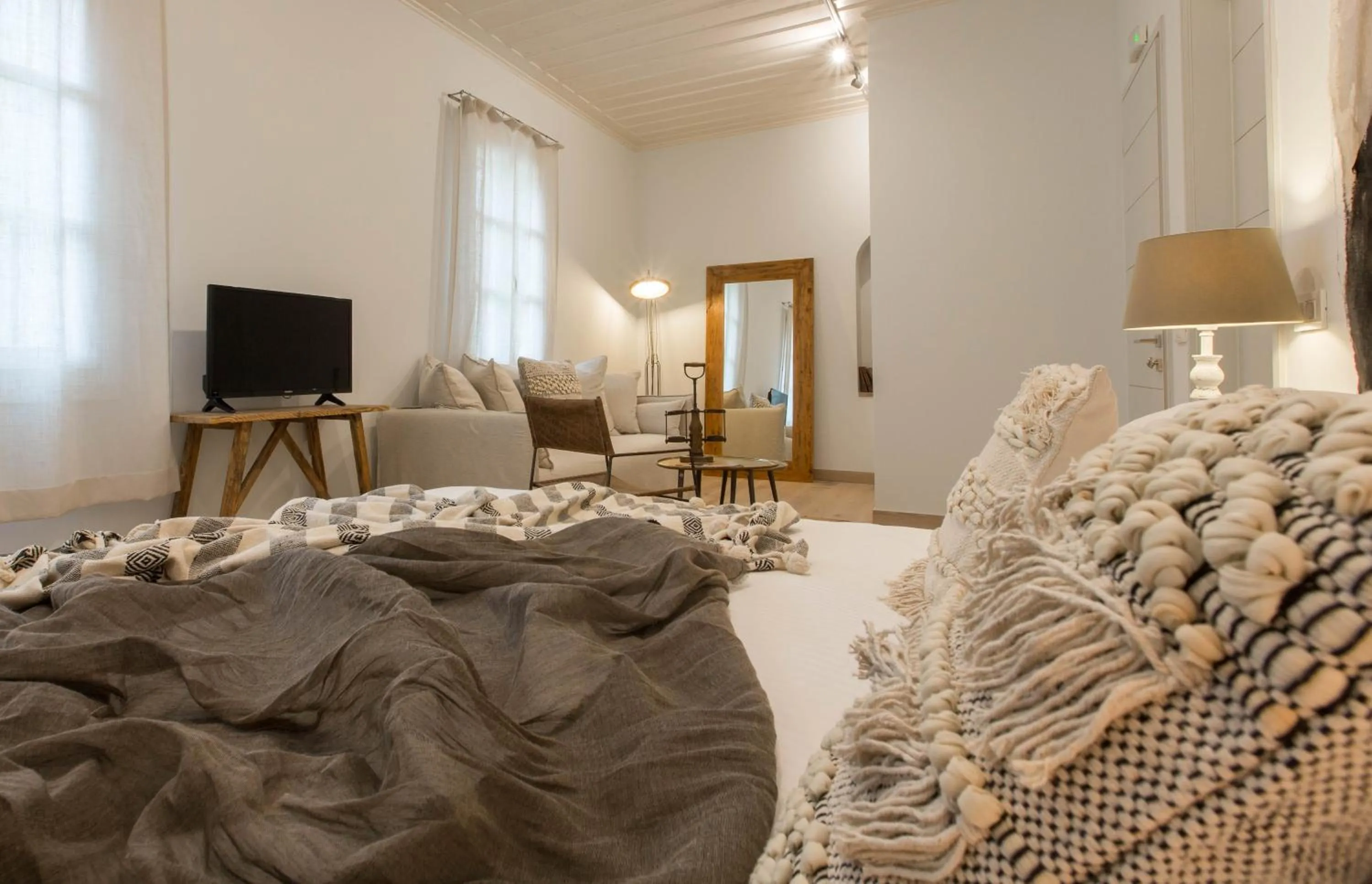 Photo of the whole room in Amymone Suites