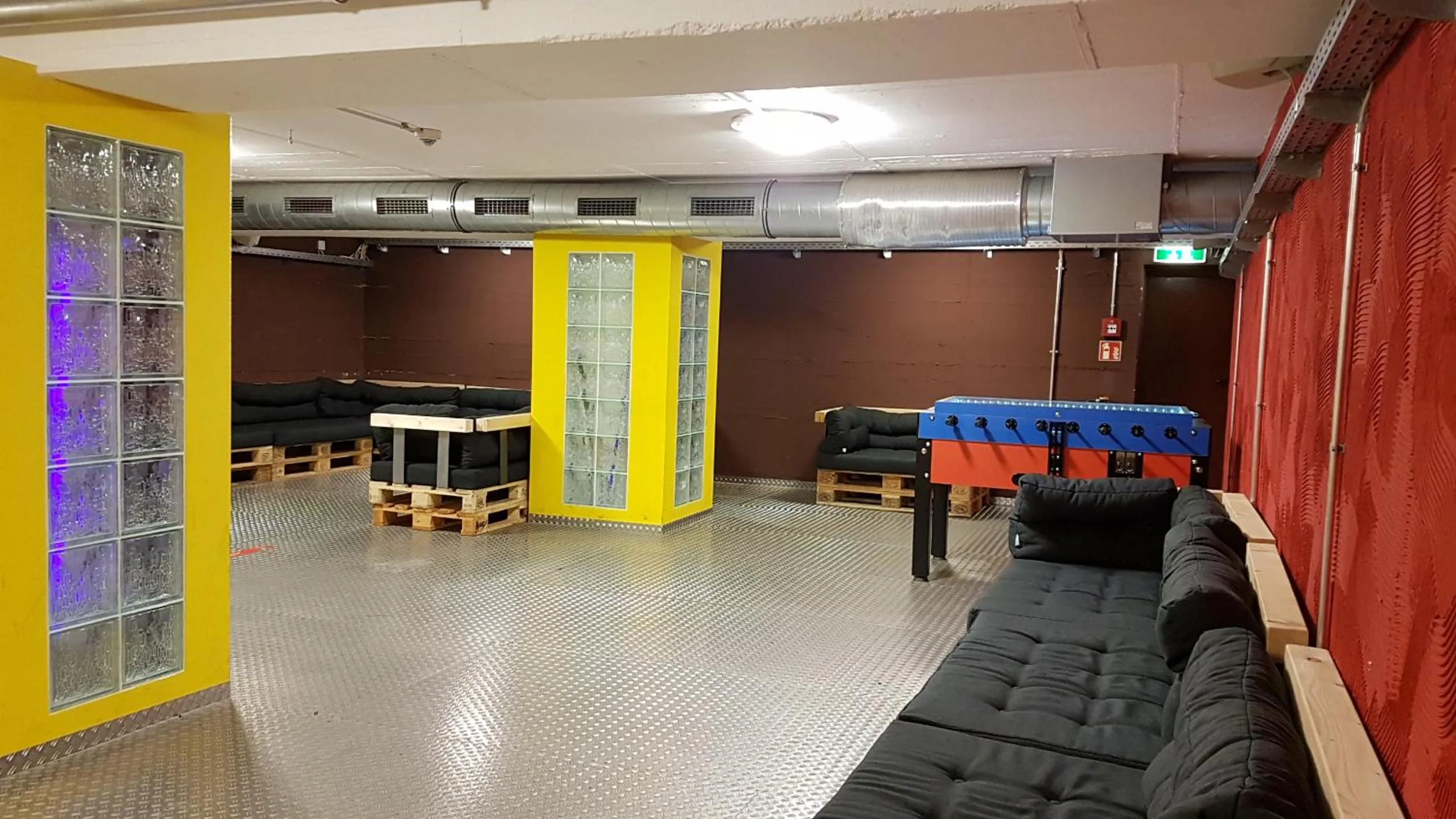 Darts in Hostel Köln