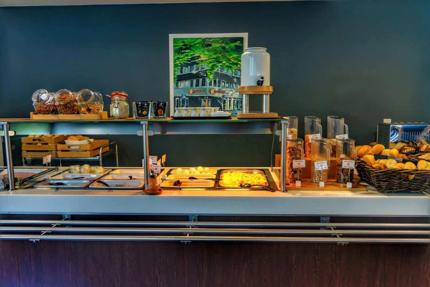 Restaurant/places to eat in Hostel Köln