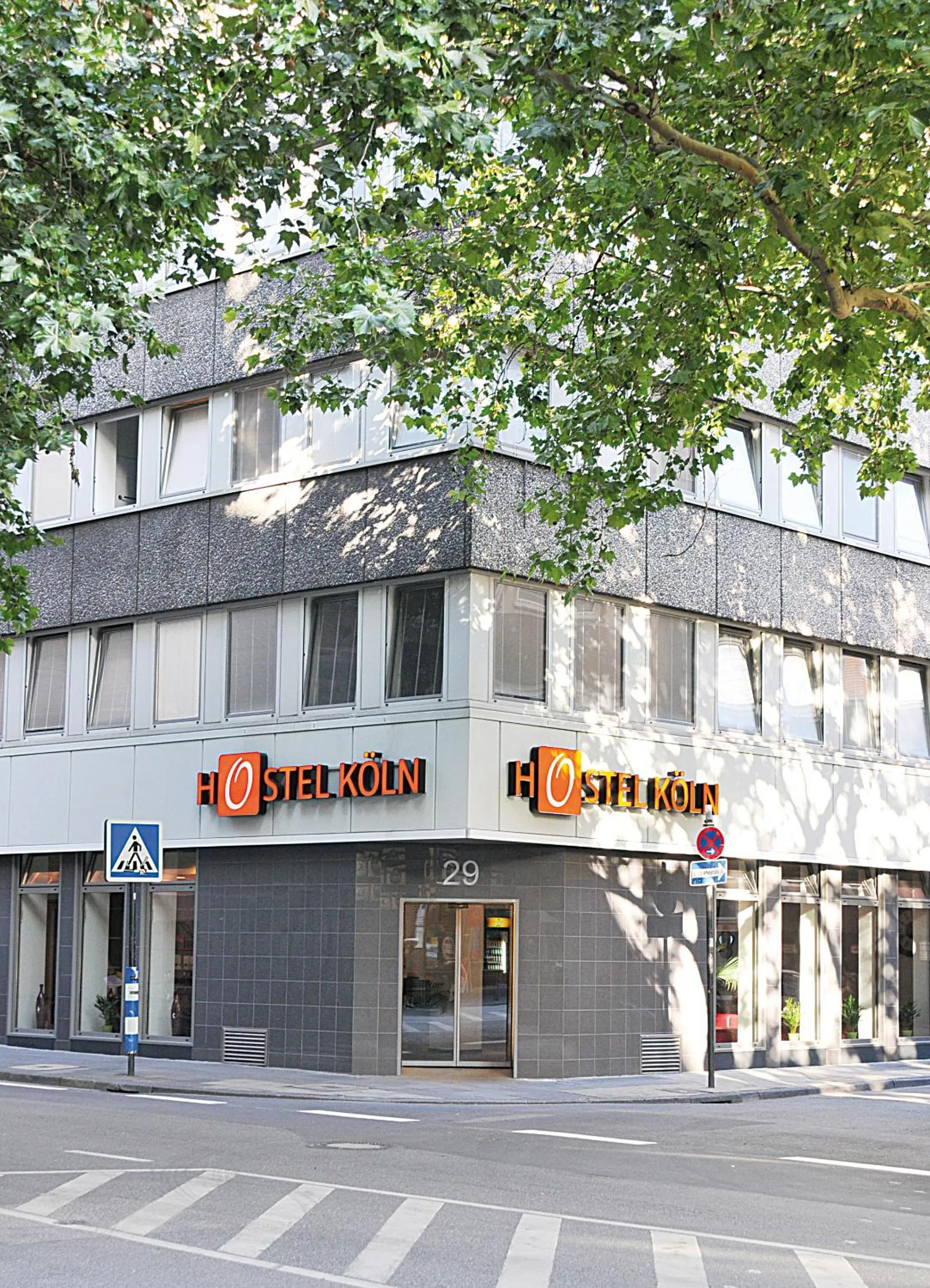 Property building in Hostel Köln