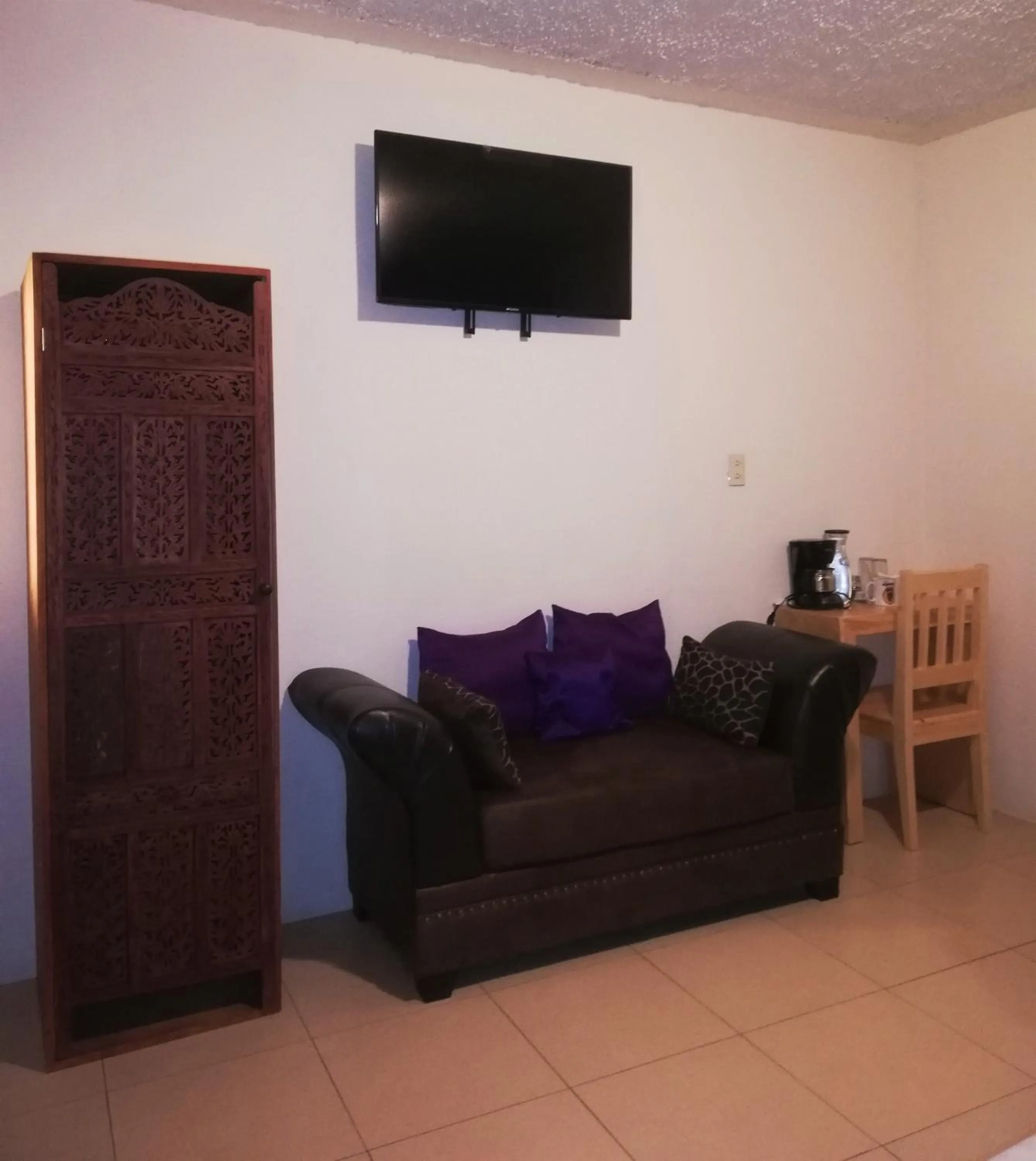 TV and multimedia in Ganesha Hotel