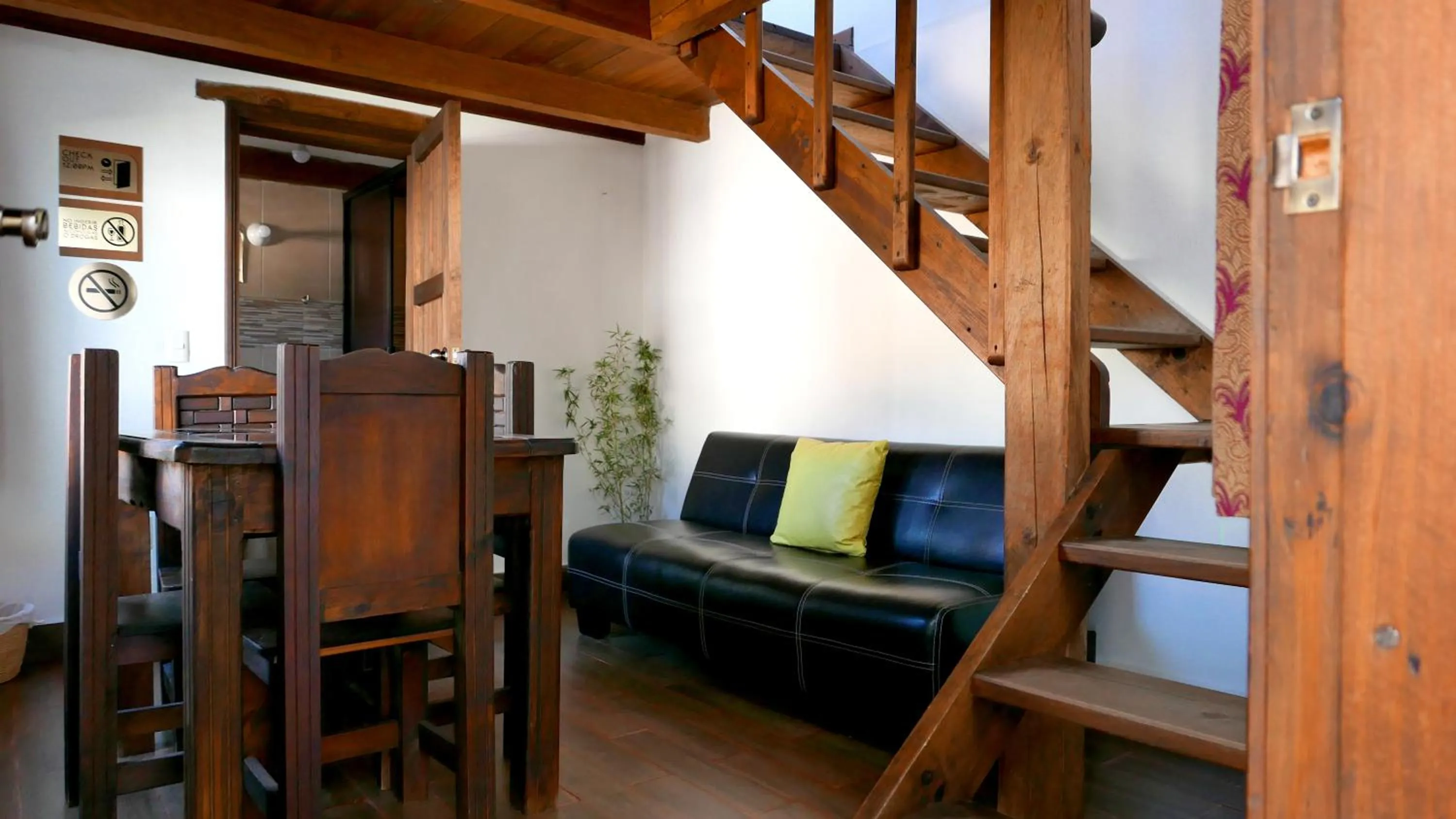 Living room in Ganesha Hotel