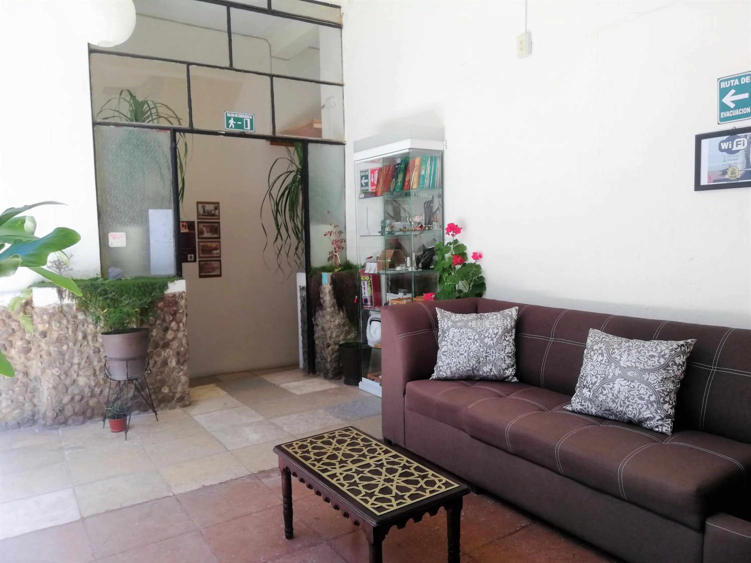 Living room in Ganesha Hotel