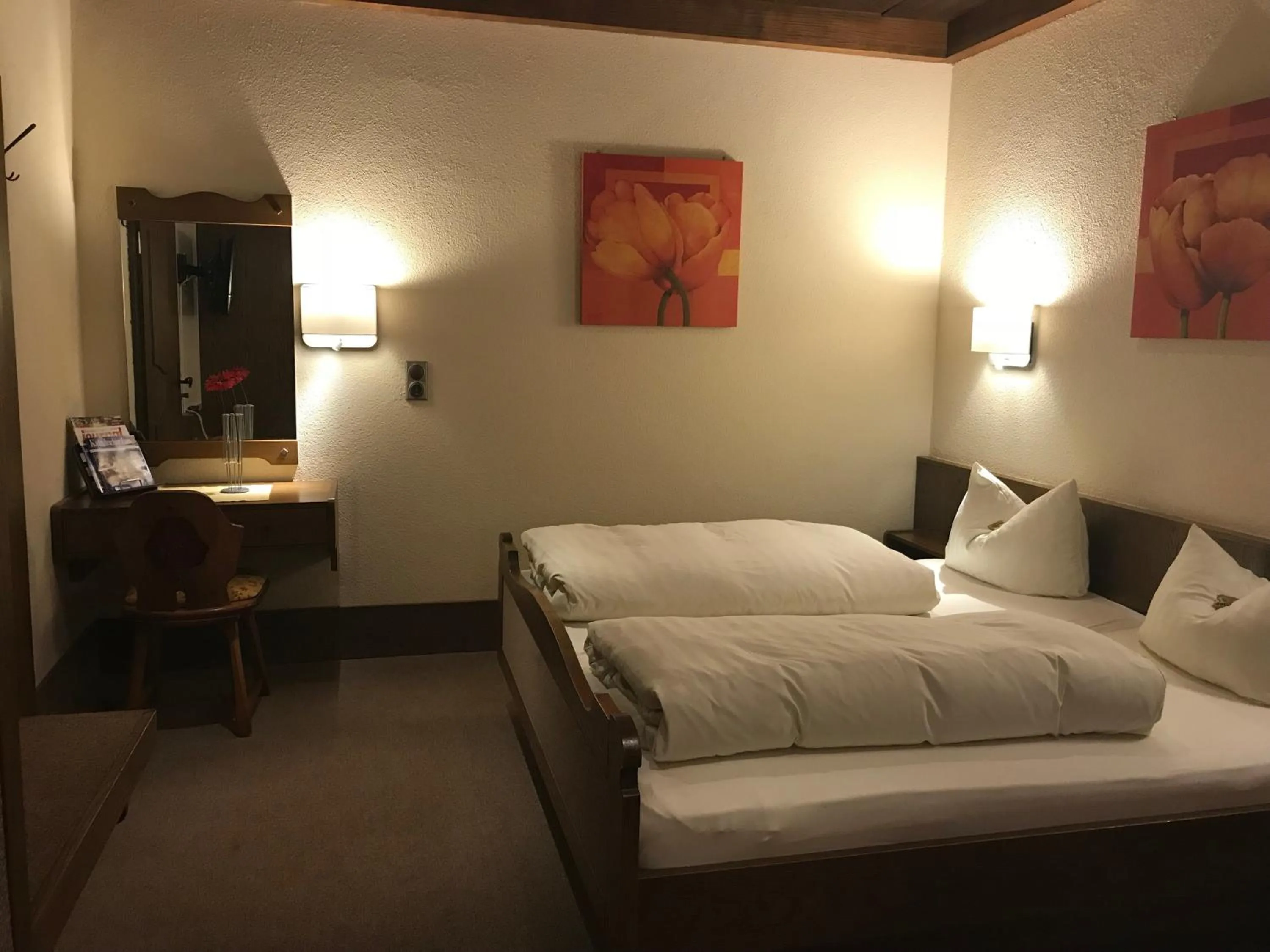 Bed in Gasthof & Hotel Goldener Hirsch