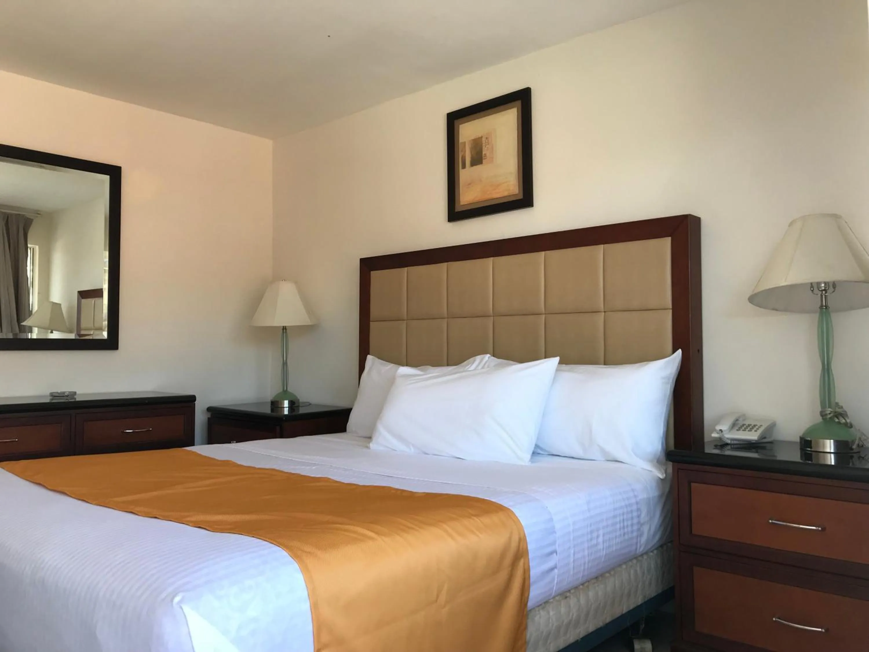 Bed in Hotel Guillen Jr