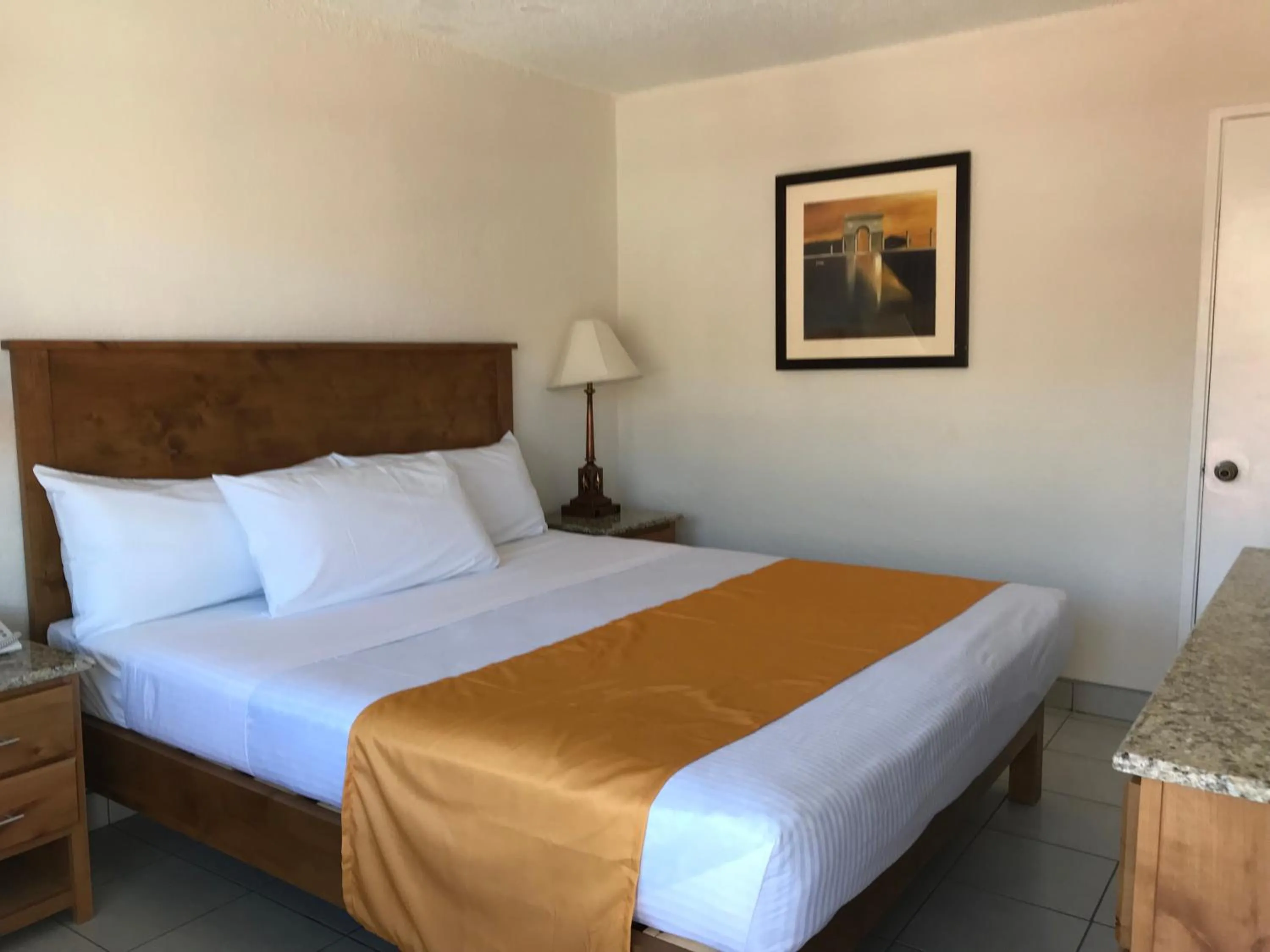 Bed in Hotel Guillen Jr