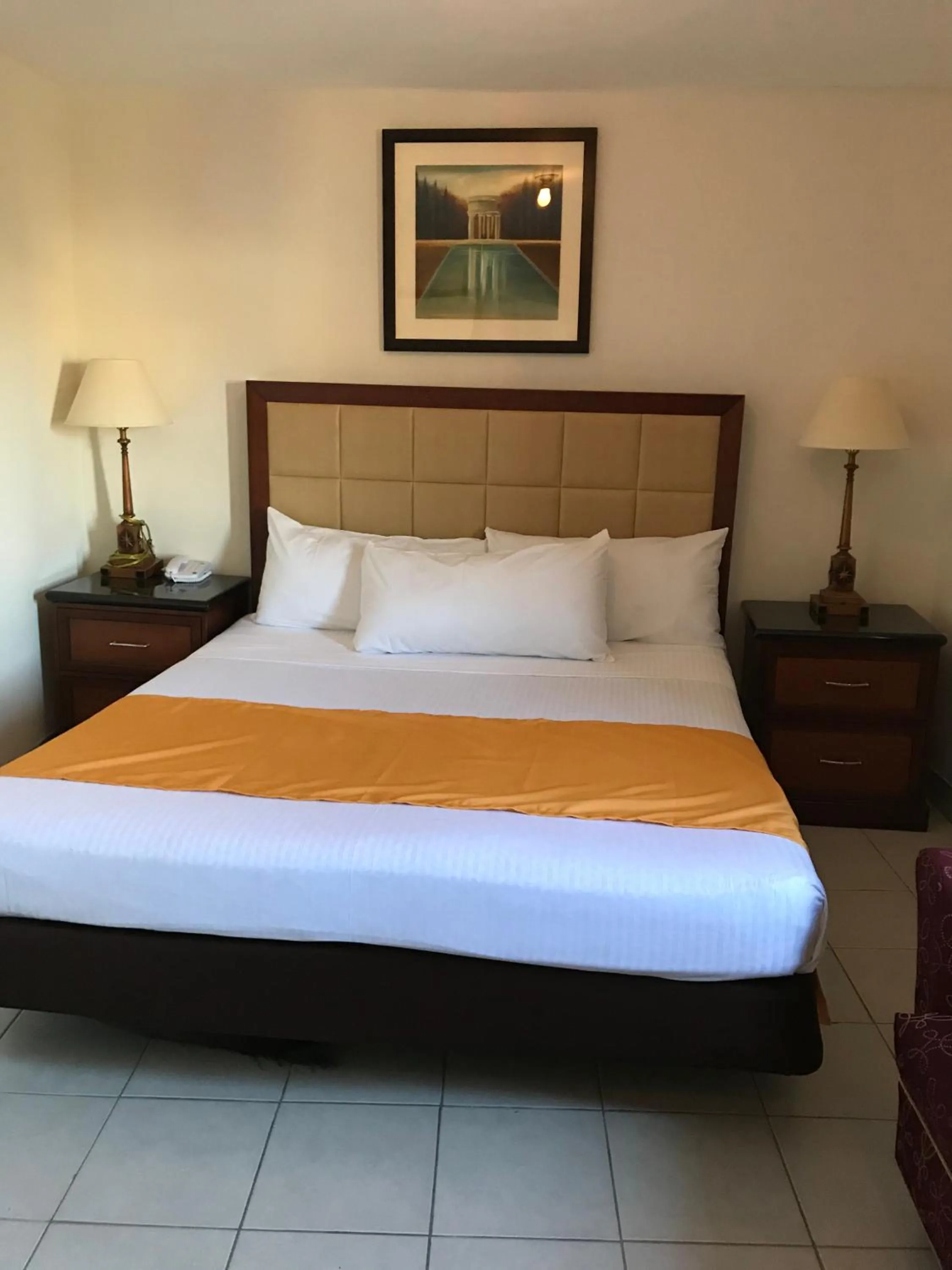 Bed in Hotel Guillen Jr