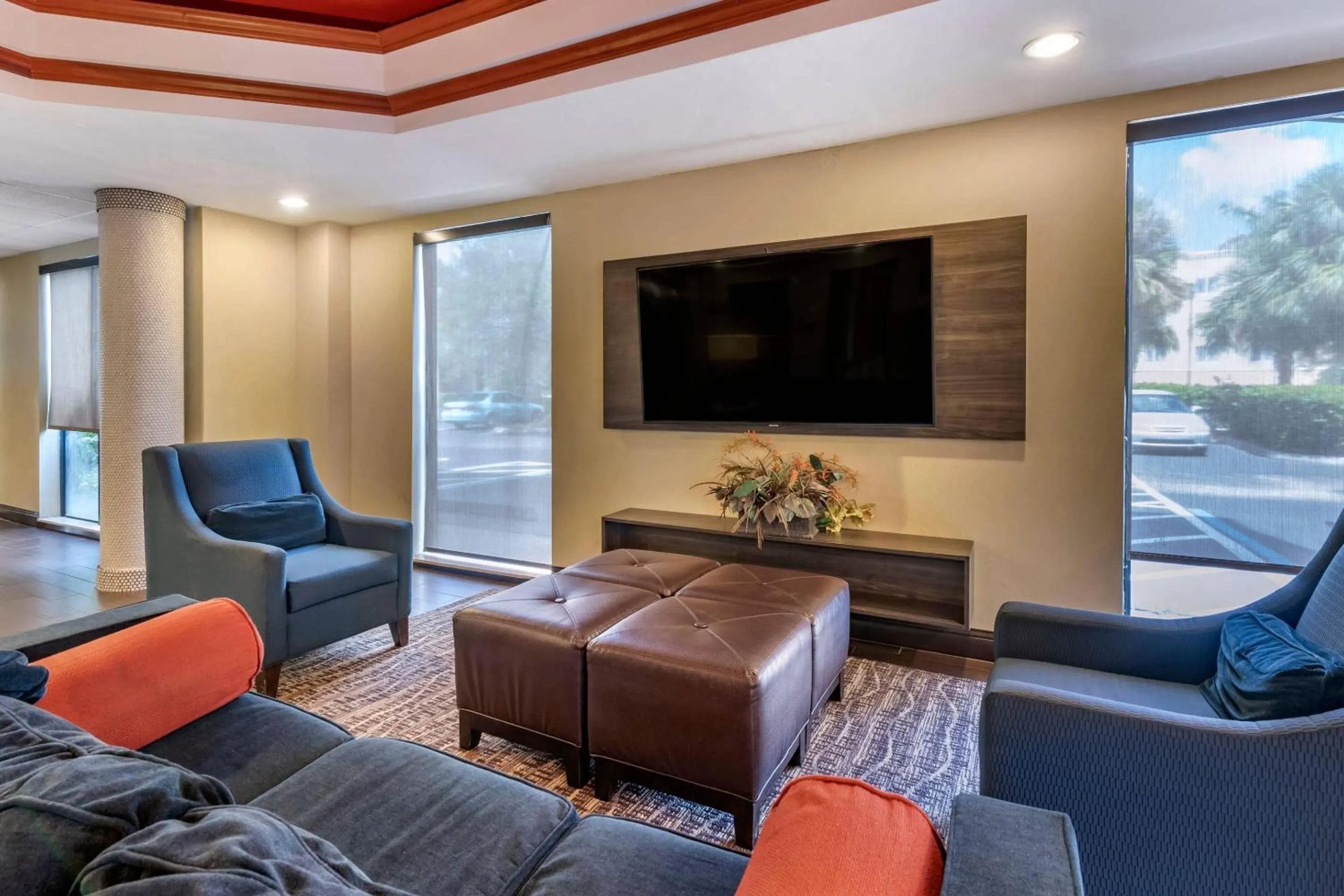 Lobby or reception in Comfort Suites Fort Pierce I-95