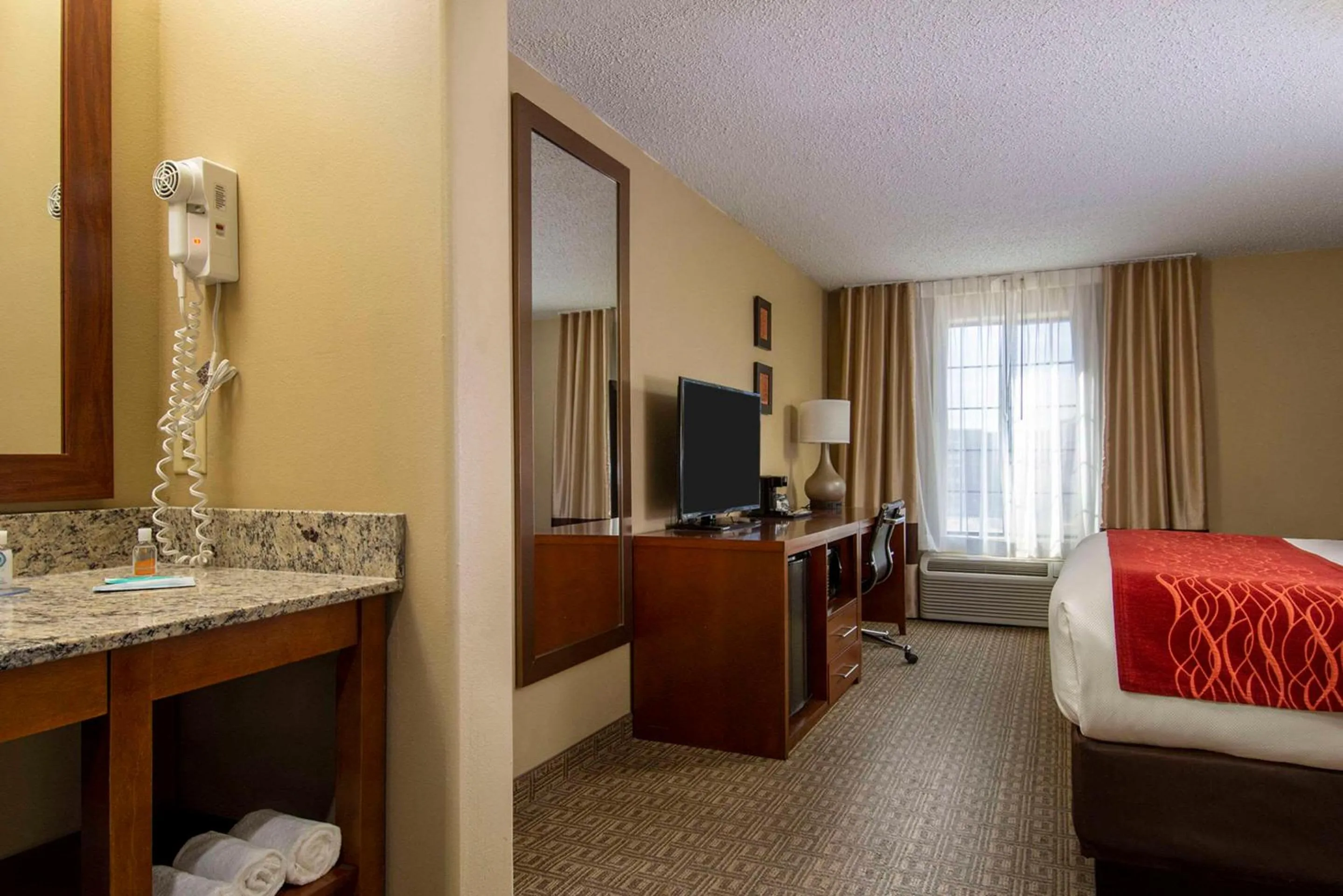 King Room - Non-Smoking in Comfort Inn Santa Fe