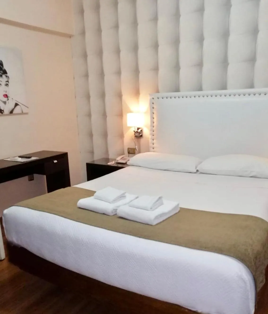 Photo of the whole room, Bed in Hotel Alvear