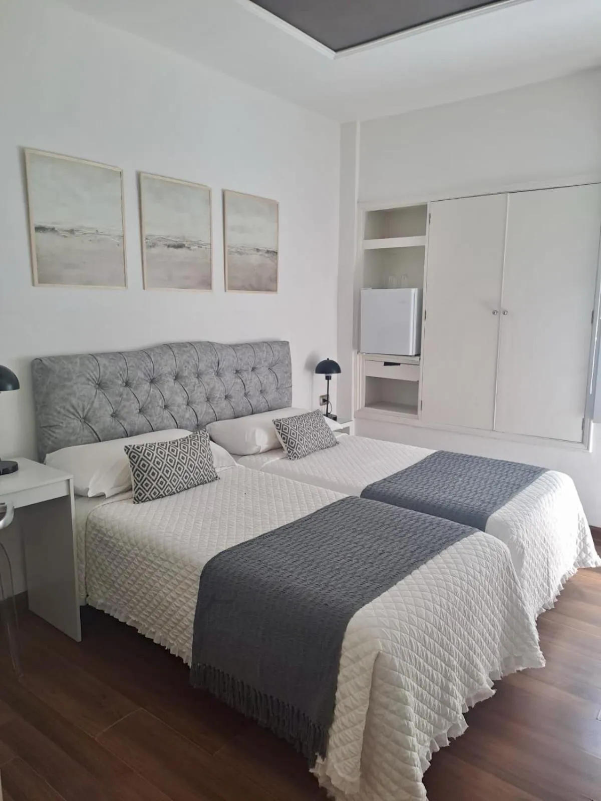 Bedroom, Bed in Hotel Alvear