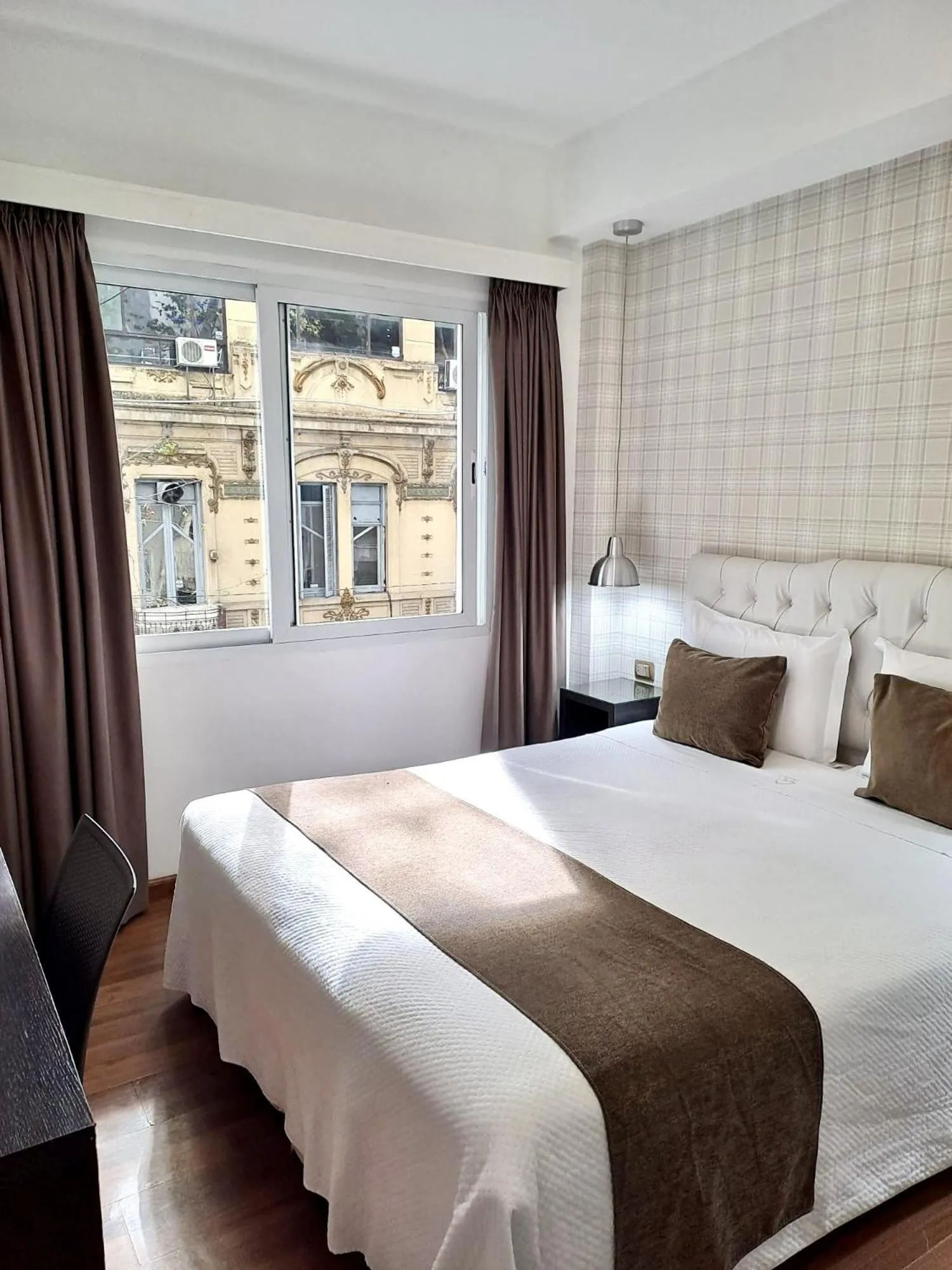 Bedroom, Bed in Hotel Alvear