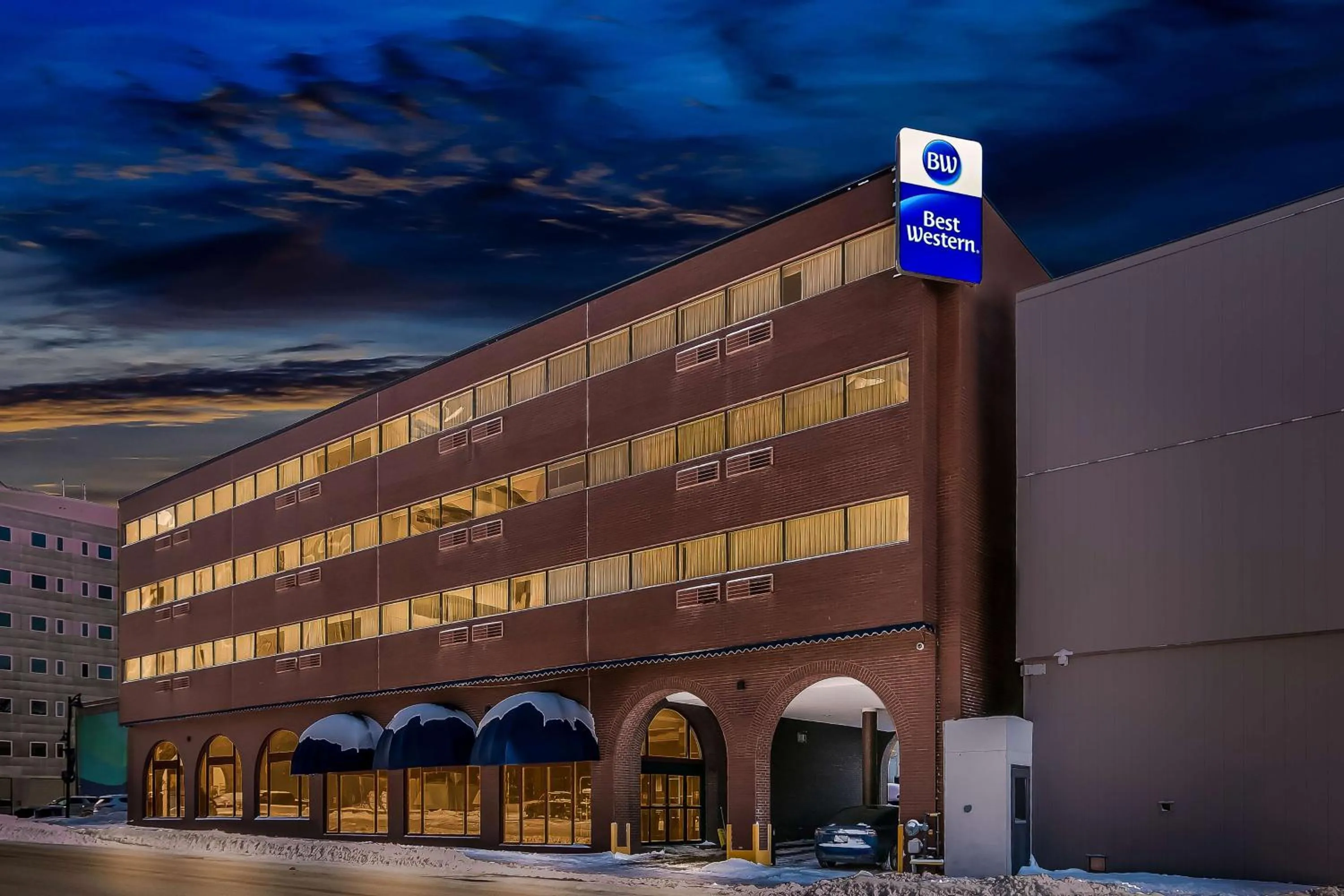 Property building in Best Western Downtown Sudbury