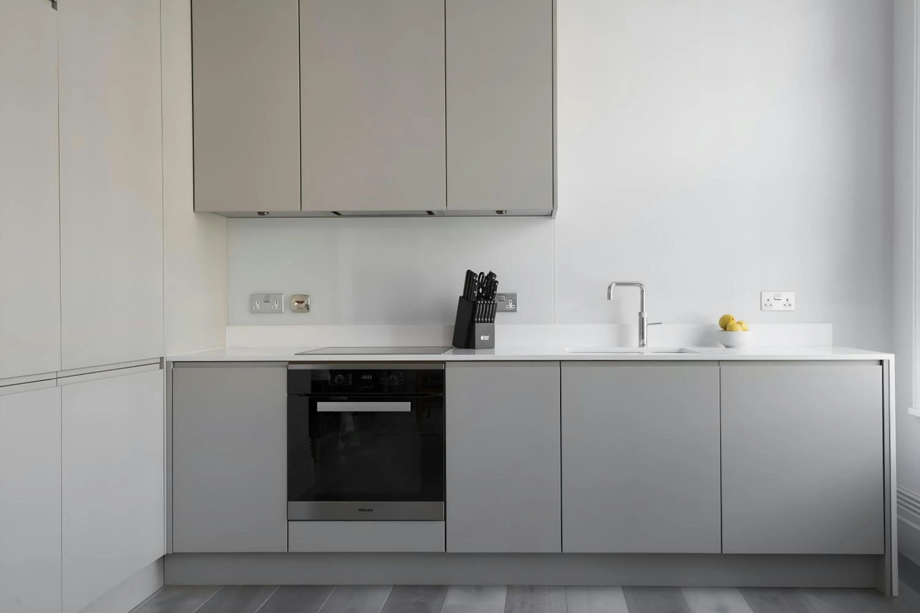 Kitchen or kitchenette in Sonder by Marriott Bonvoy Museum House Apartments British Museum