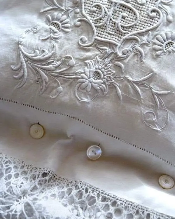 Decorative detail, Bed in B&B Books & Bikes