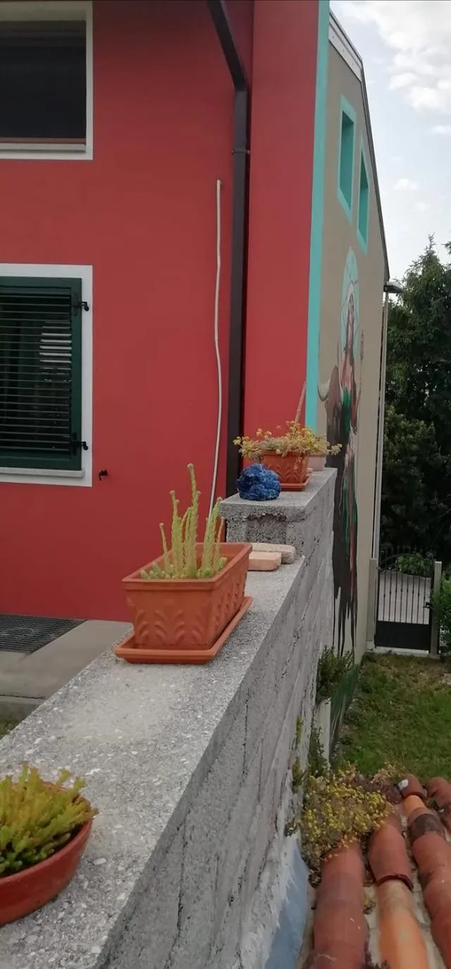 Property building in B&B Books & Bikes