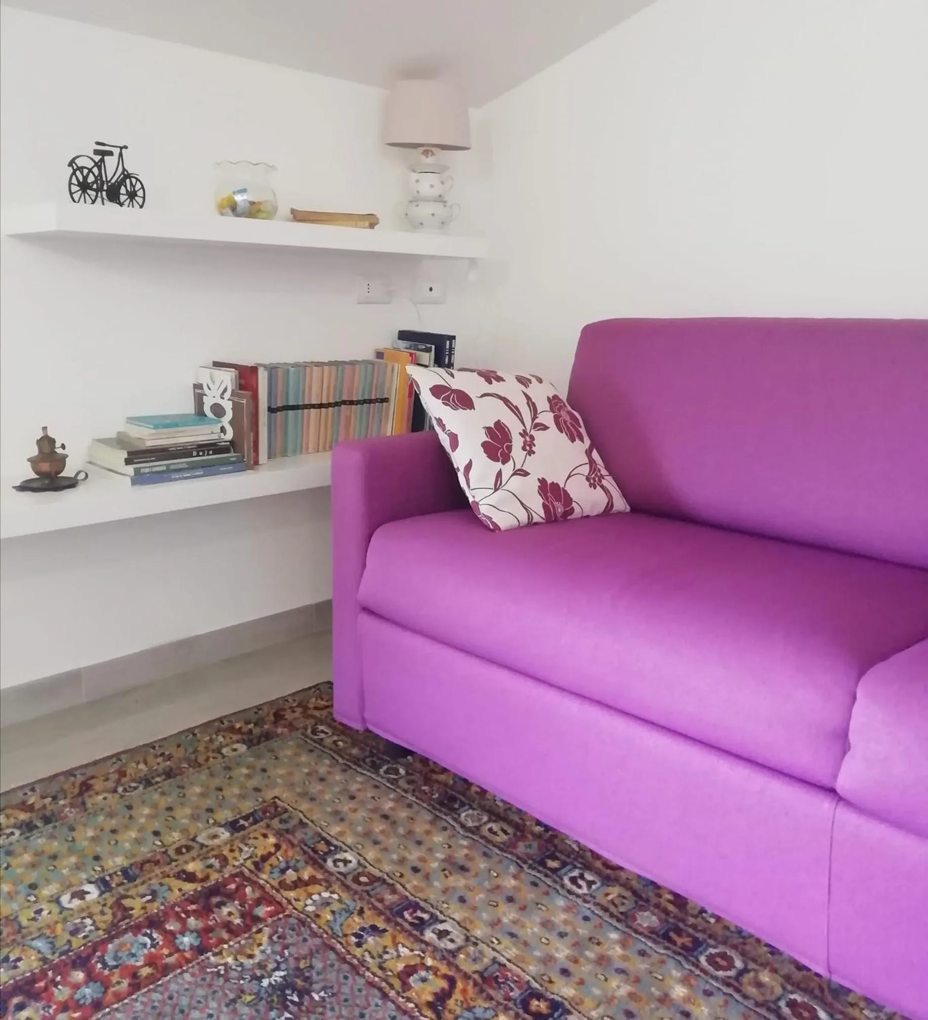 Living room in B&B Books & Bikes