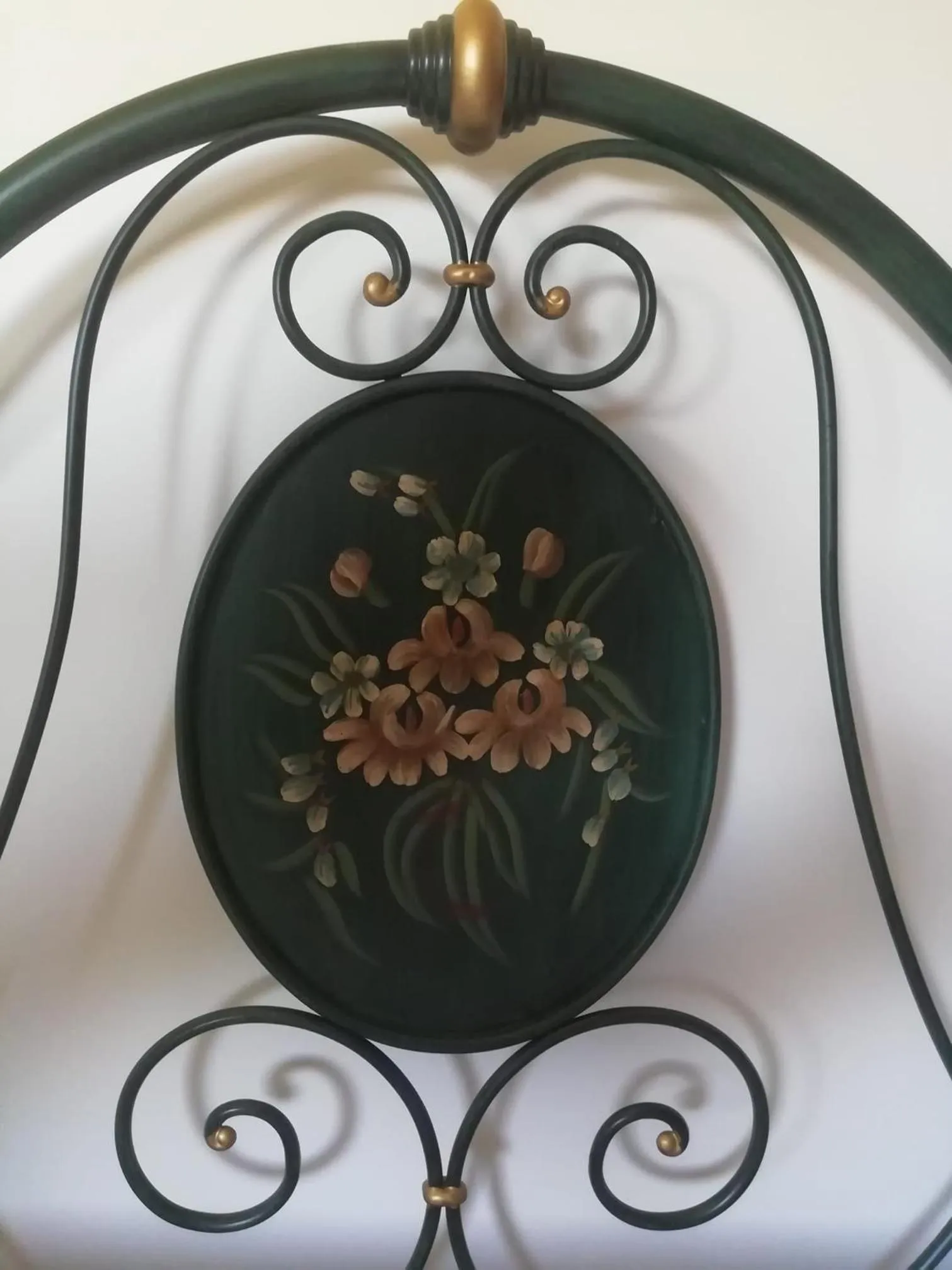 Decorative detail in B&B Books & Bikes