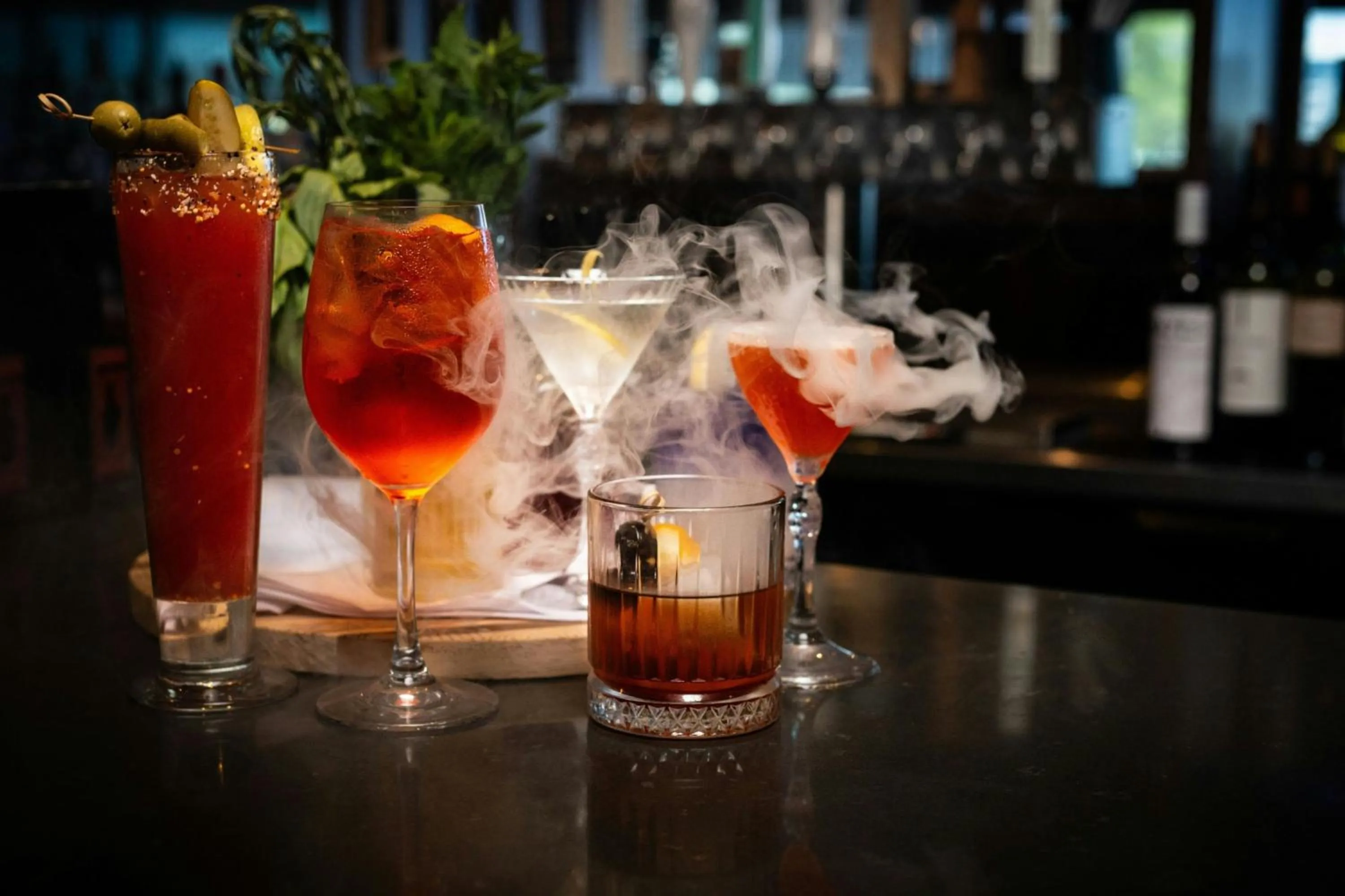 Lounge or bar in Delta Hotels by Marriott Kingston Waterfront