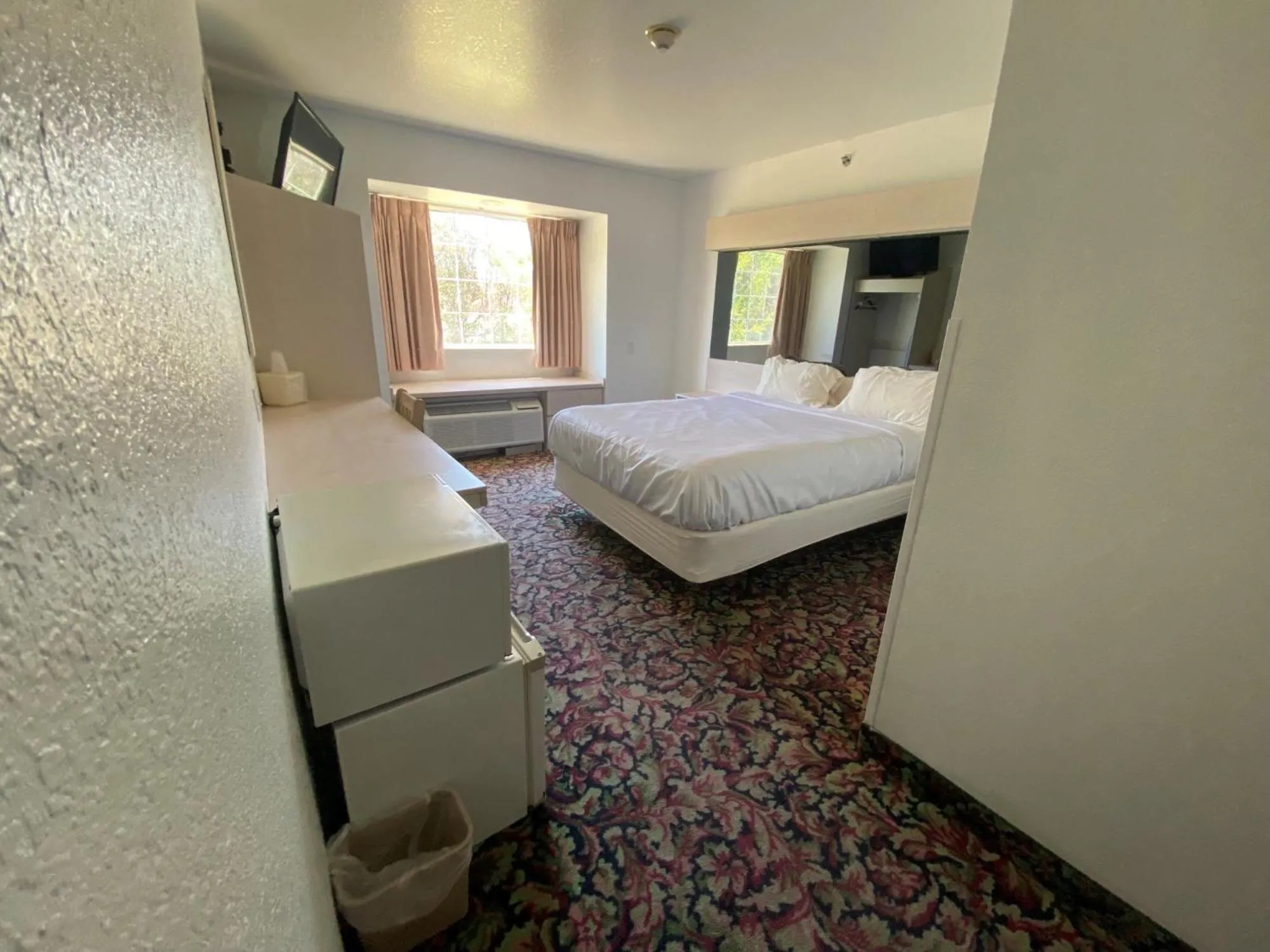 Bed in Motel 6 McAlester OK - South