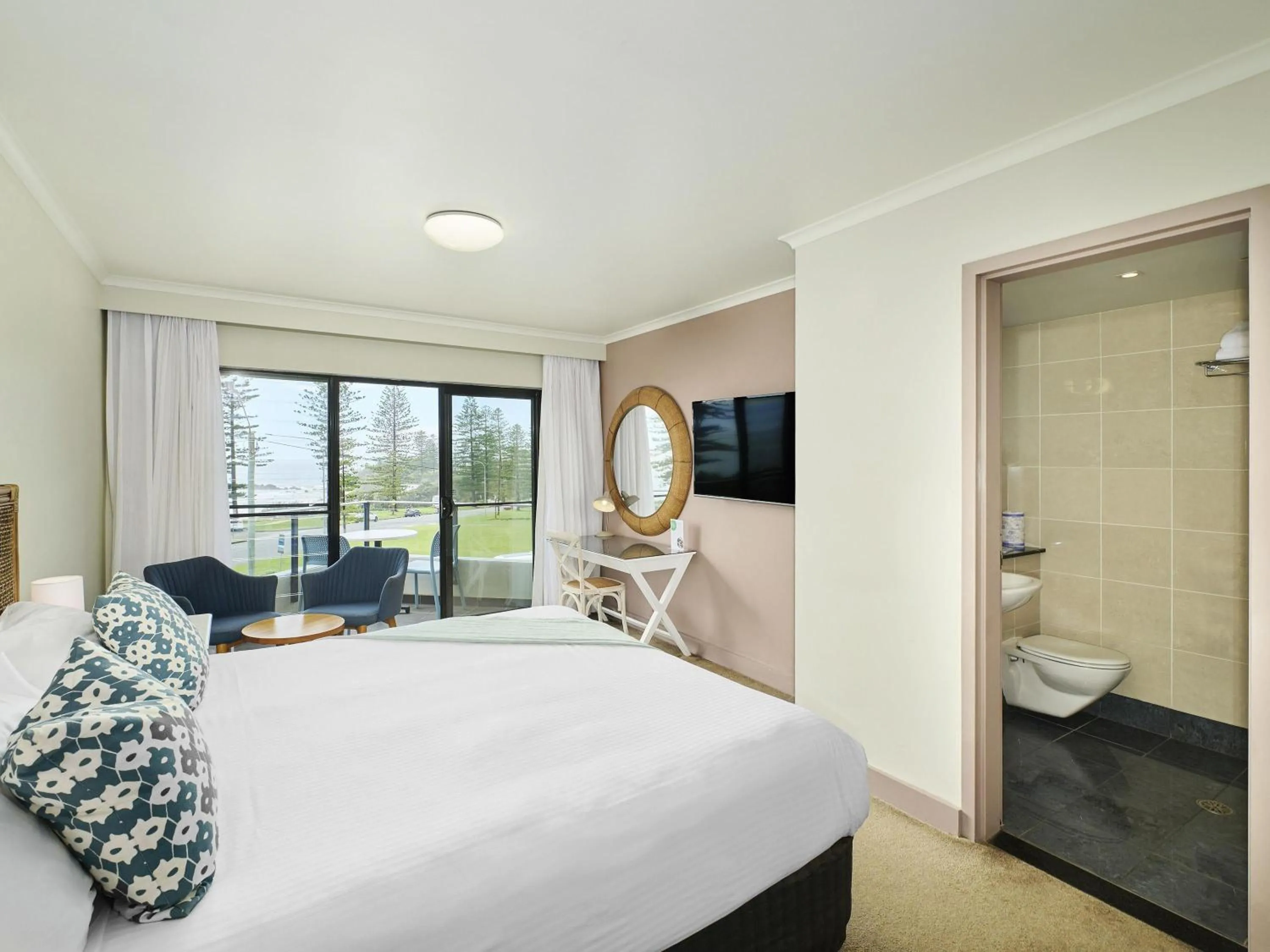 Bedroom, Bed in ibis Styles Port Macquarie